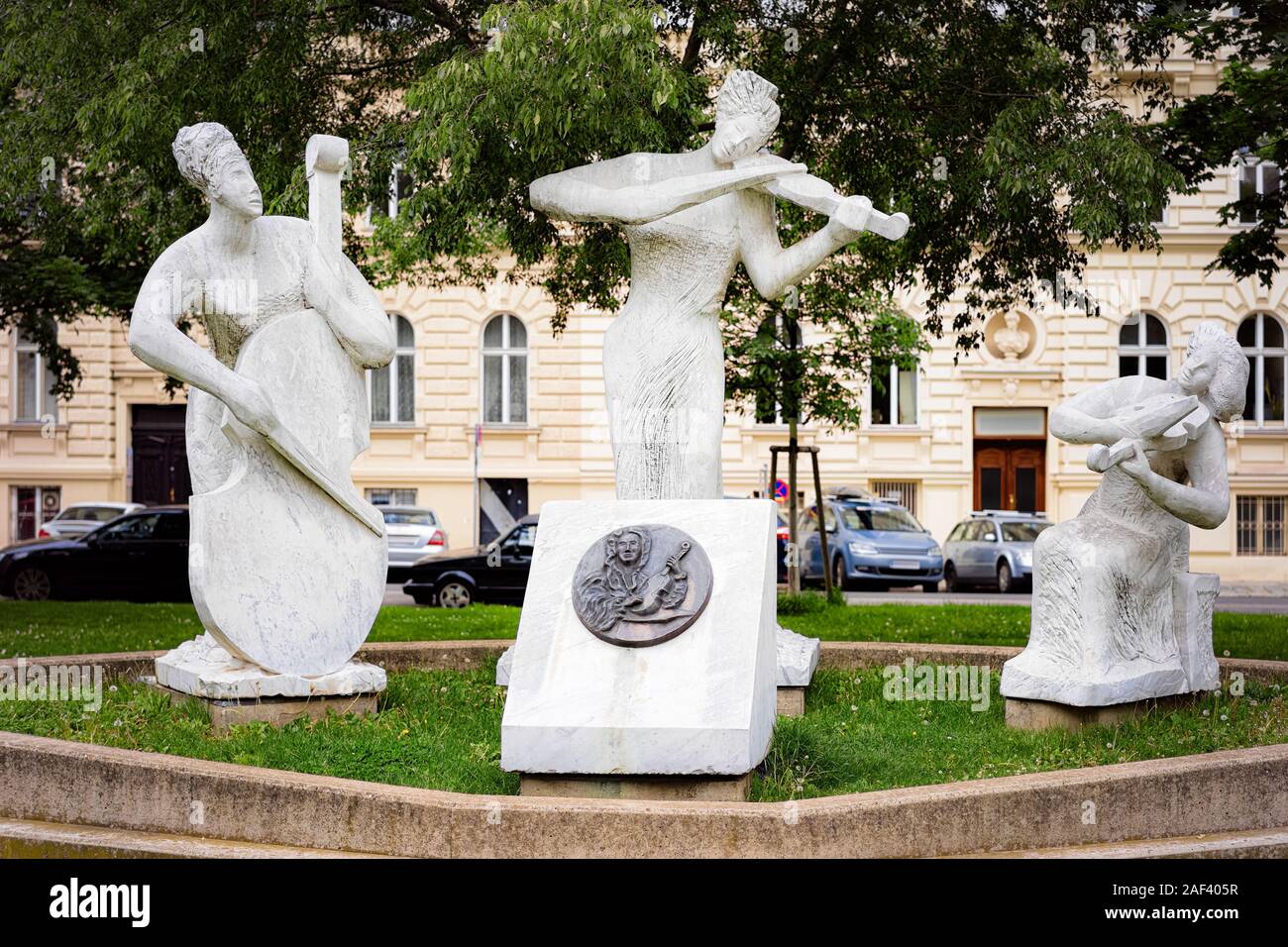 Antonio Vivaldi Monument Statue in Park Votivpark Vienna Stock Photo - Alamy
