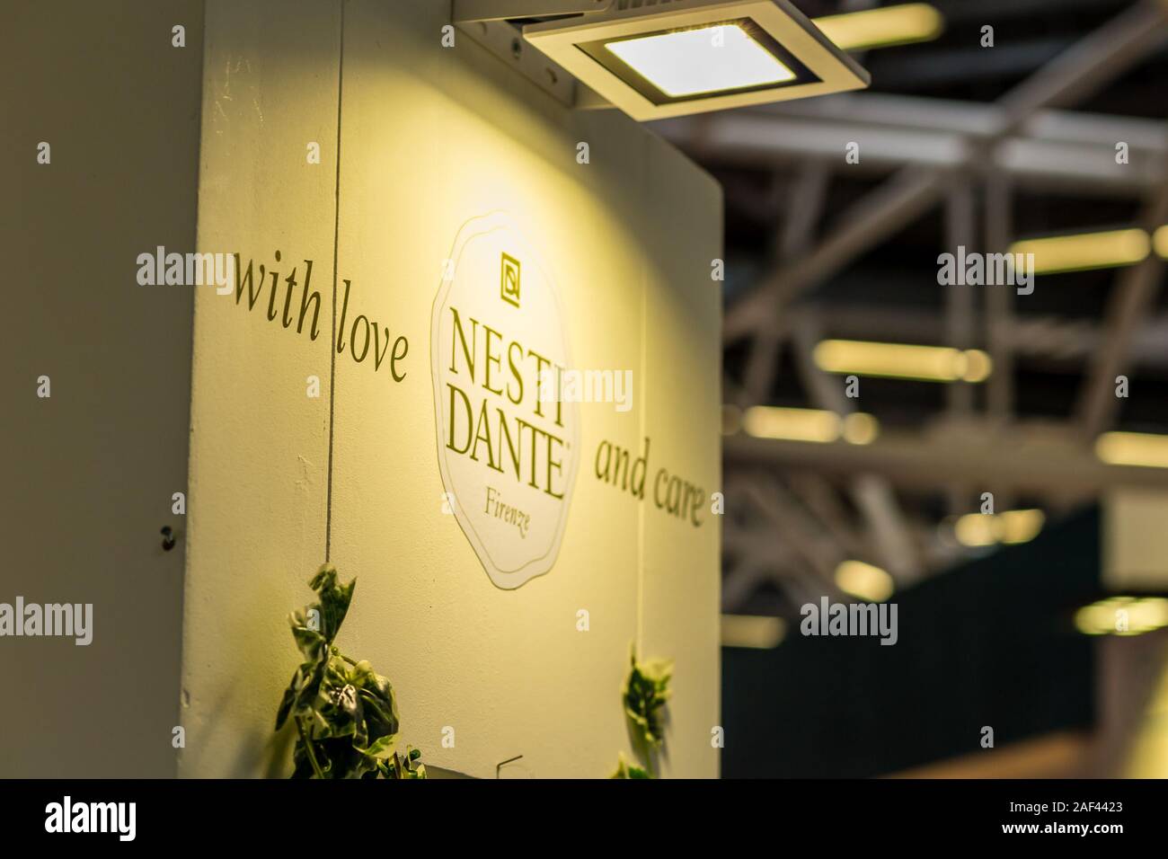 Nesti dante hi-res stock and images - Alamy