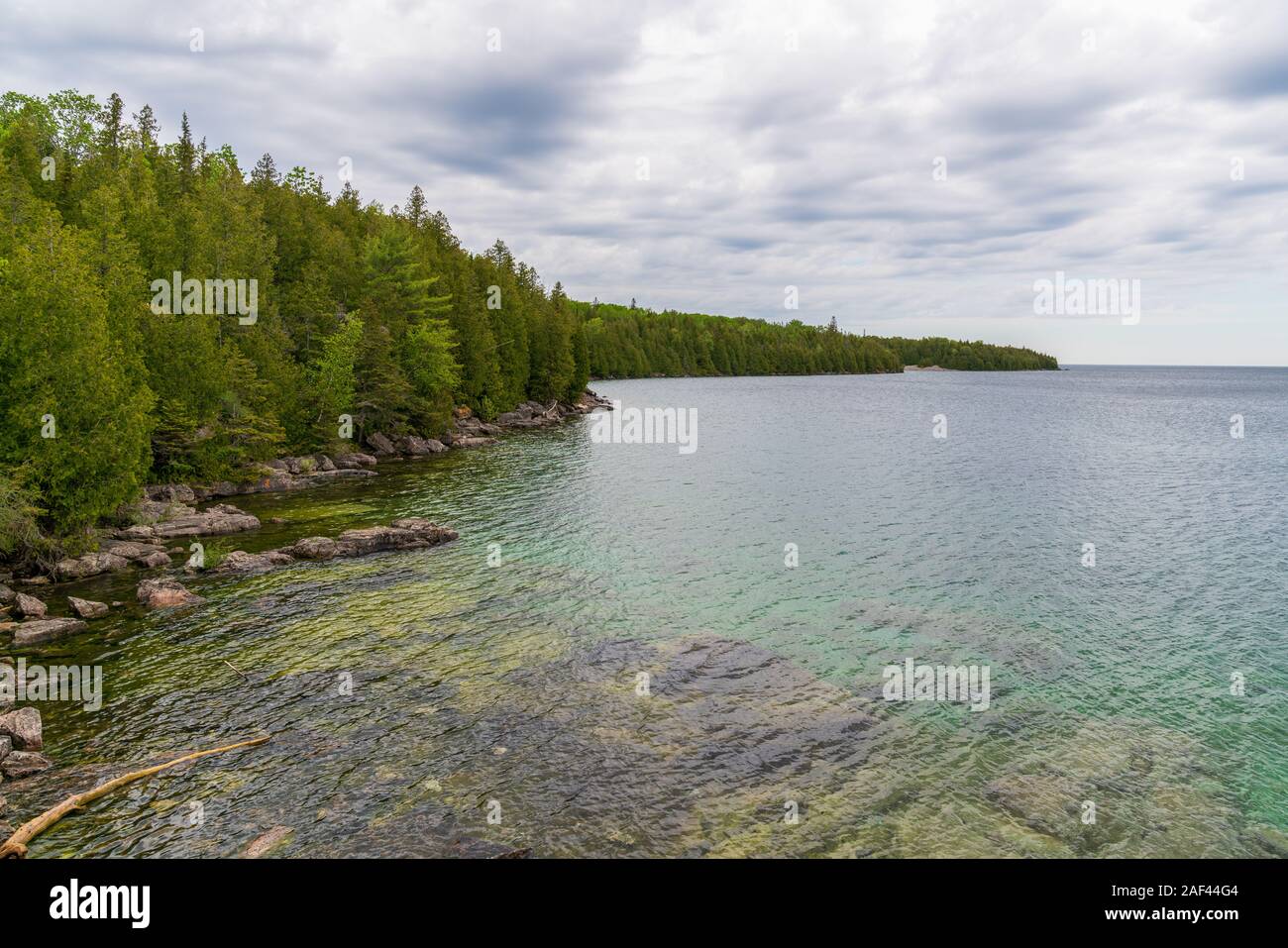 Flowerpot Island summer hike in the Bruce Peninsula, Ontario, Canada