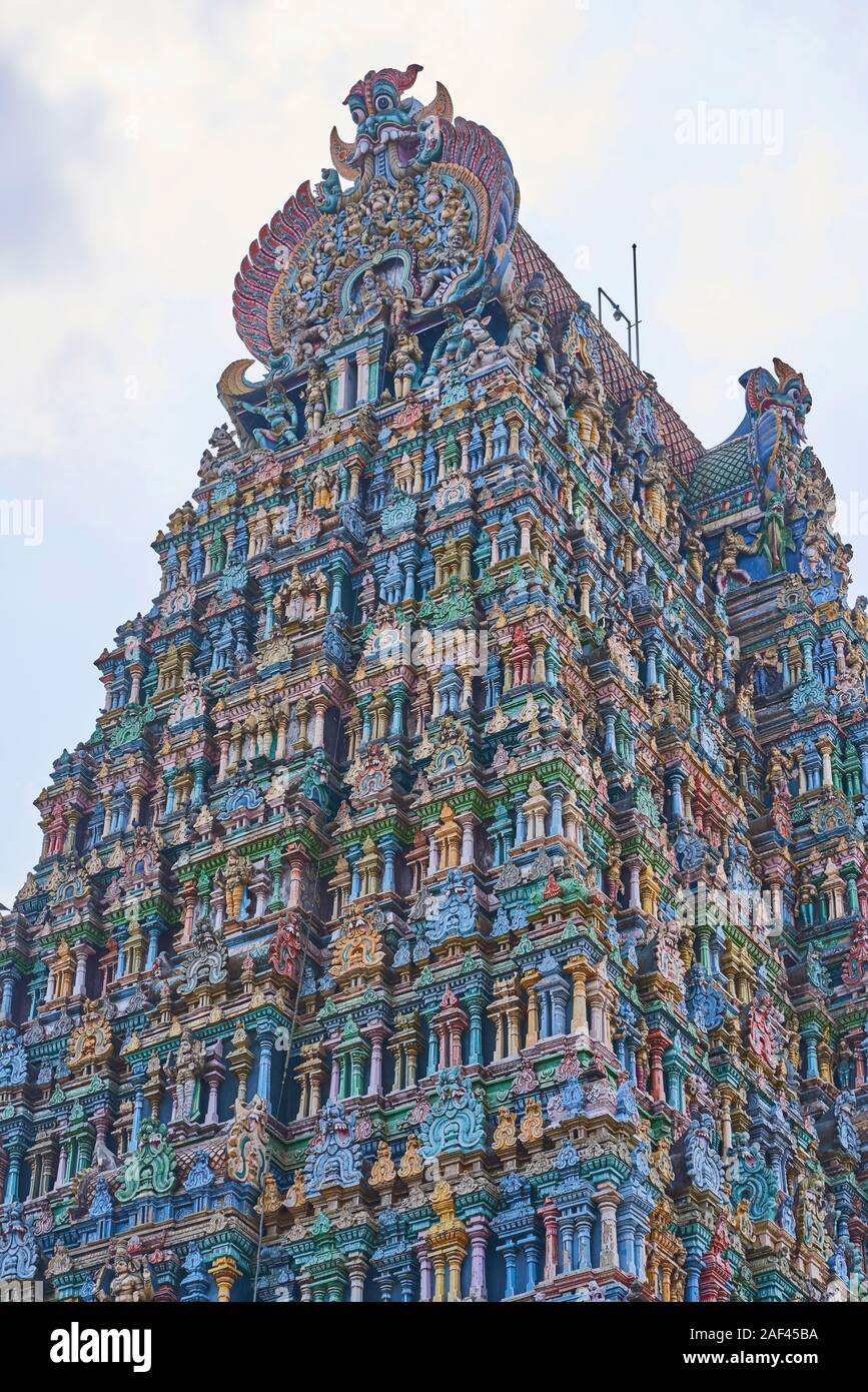 A street view of Meenakshi Amman Temple In Madurai Stock Photo - Alamy