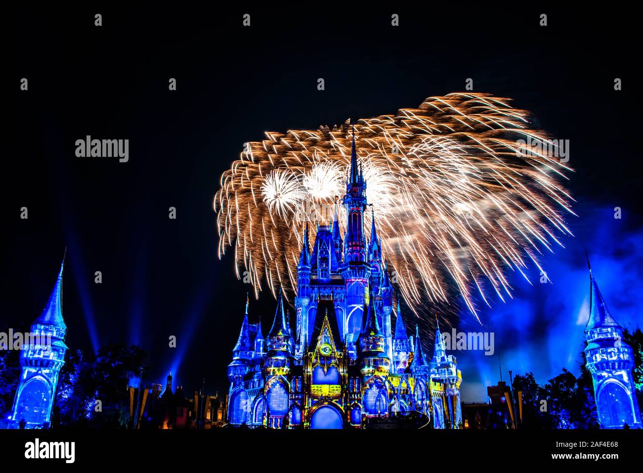 Magic Kingdom Fireworks Castle Disney High Resolution Stock Photography And Images Alamy