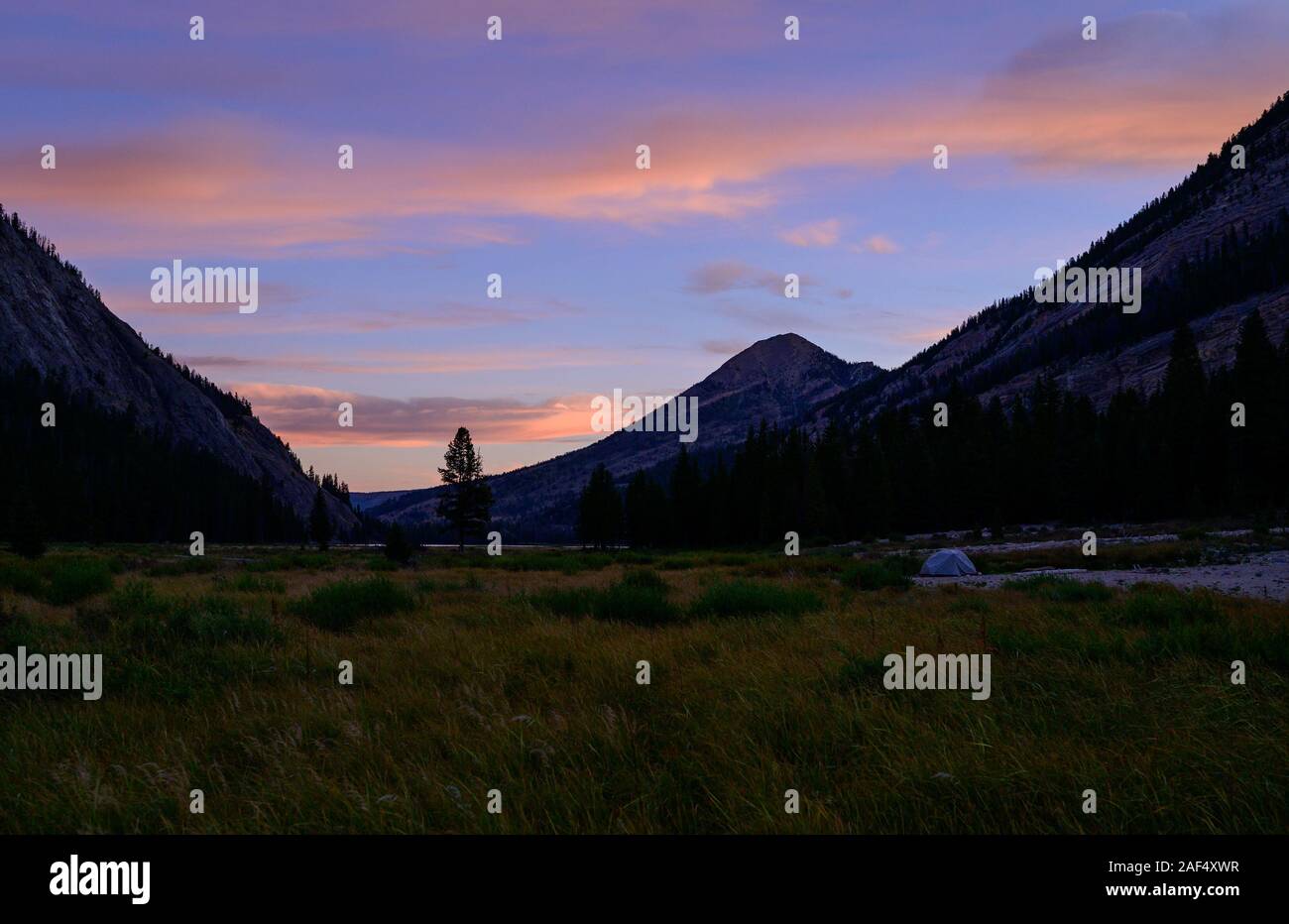 Tent river trail hi-res stock photography and images - Alamy