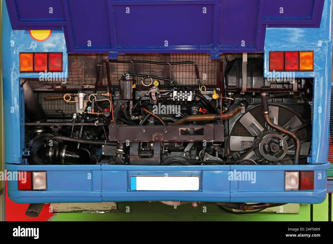 Rear view of bus hi-res stock photography and images - Alamy