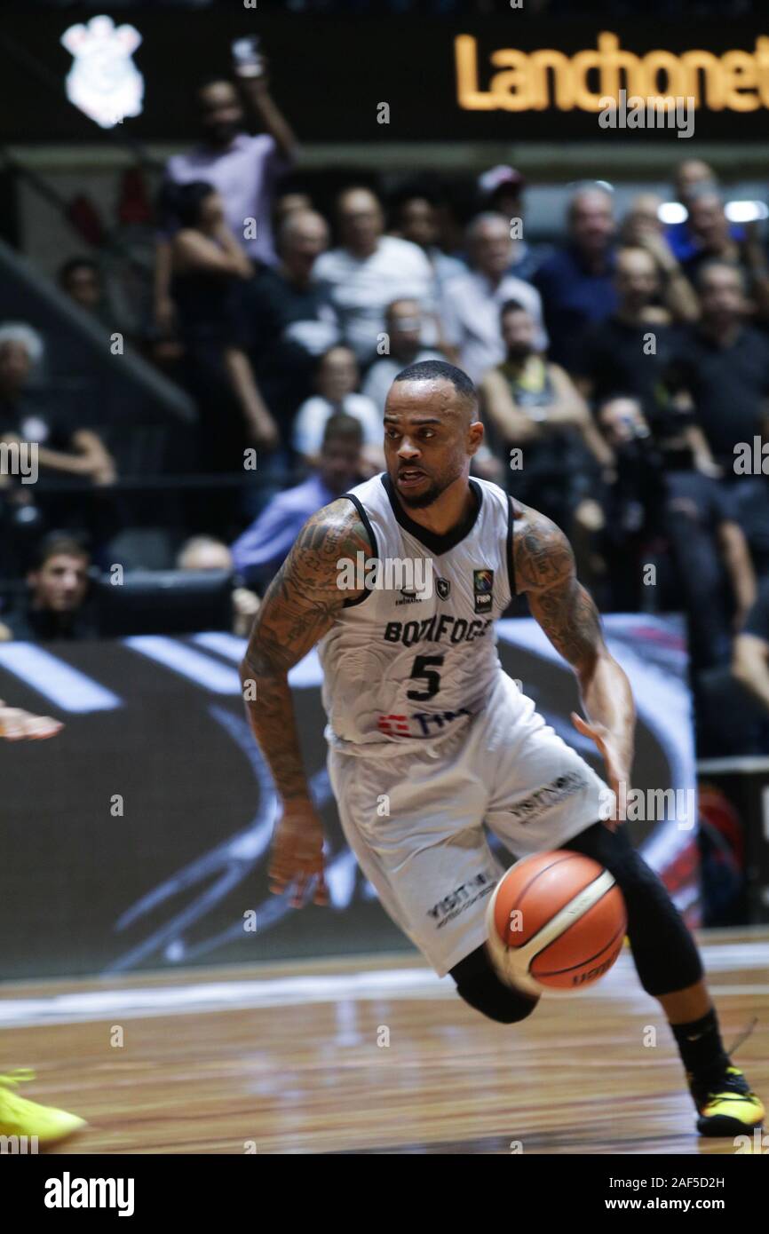 SÃO PAULO, SP - 12.12.2019: CORINTHIANS X BOTAFOGO - Corinthians receives  Botafogo for the South American basketball final, held at the Wlamir  Marques Multisport Gymnasium on Thursday (12) in São Paulo, SP. (