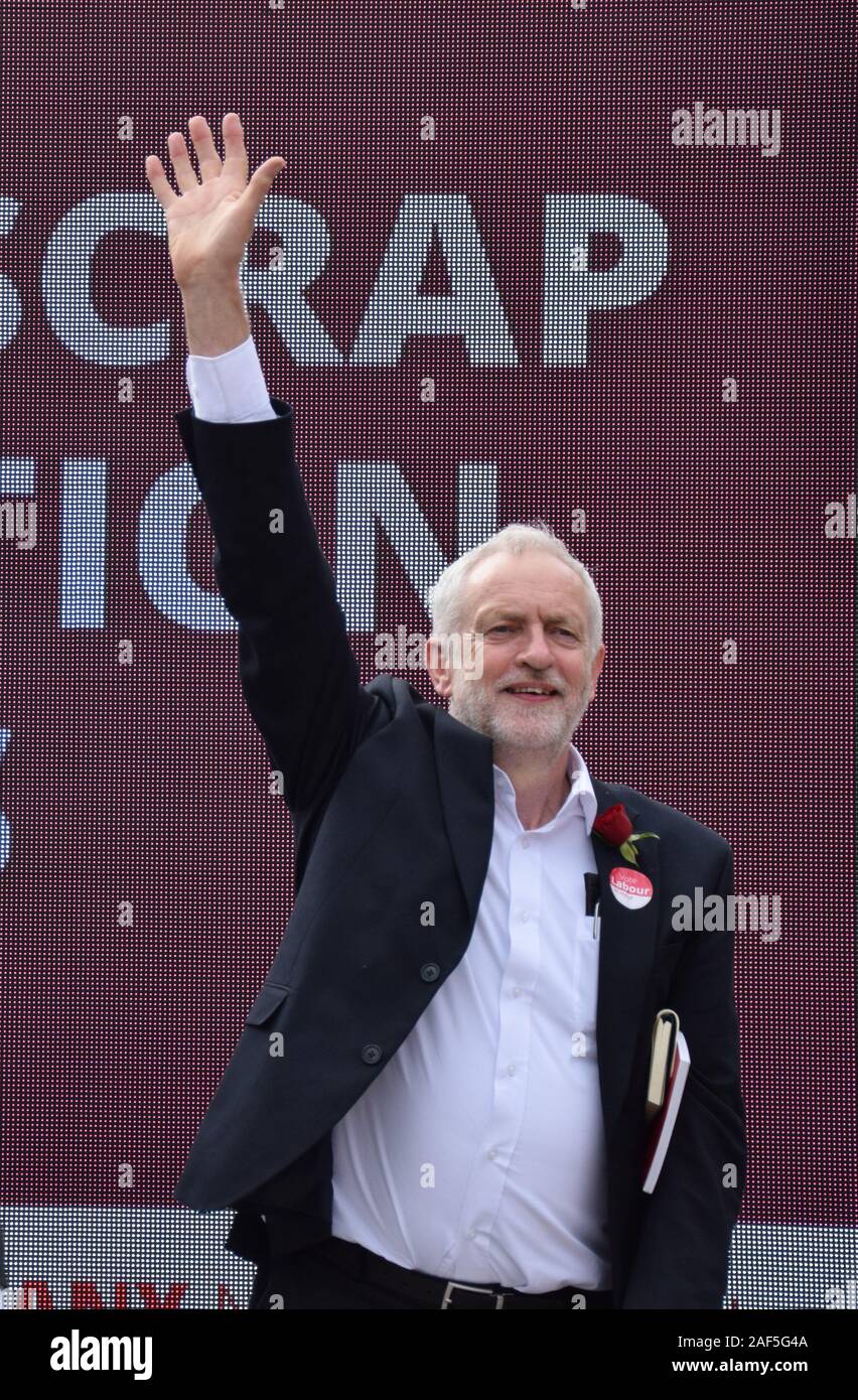 Corbyn waves to his constituency Stock Photo