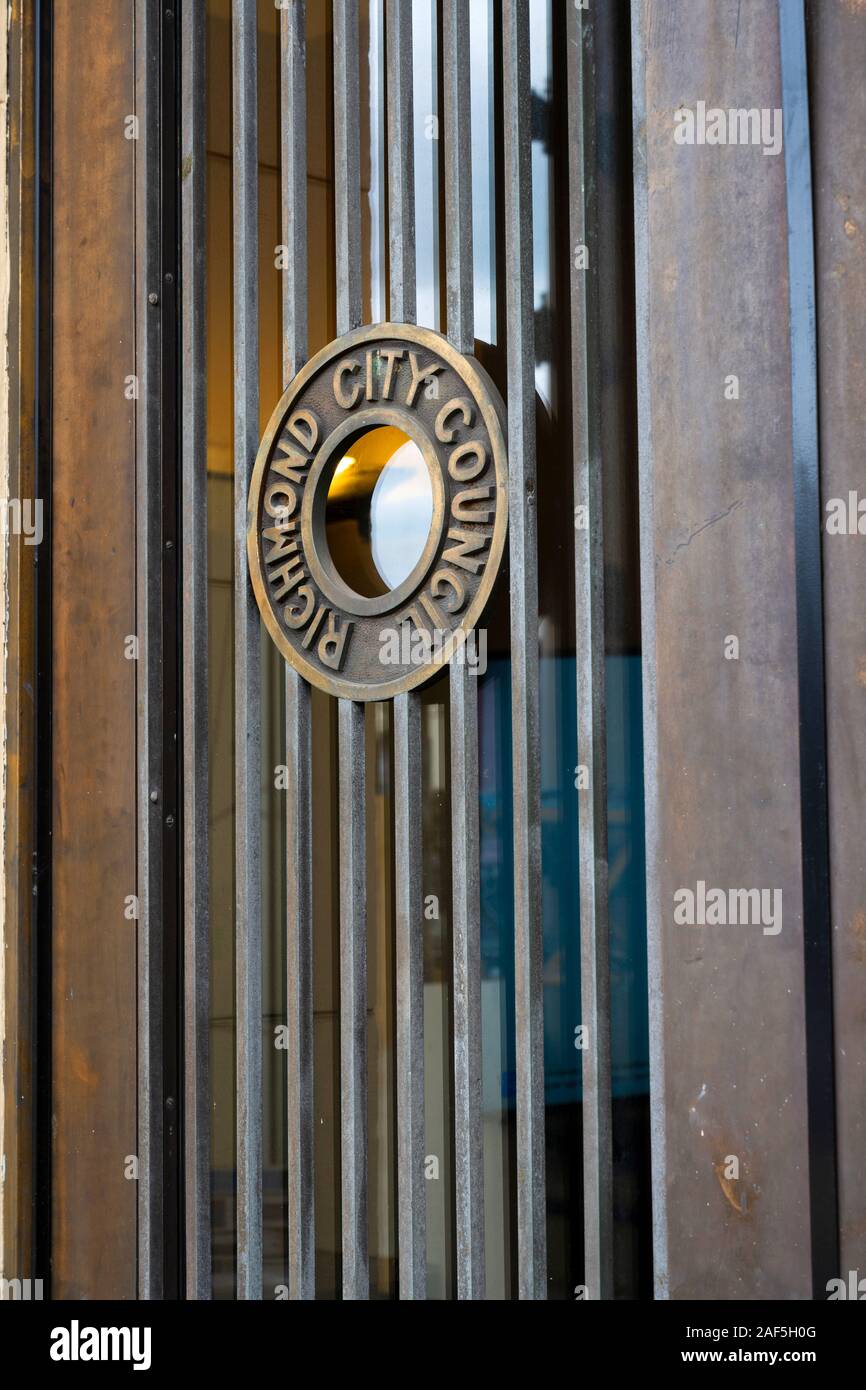 Richmond city council offices doors, entering from Bridge Road. Stock Photo