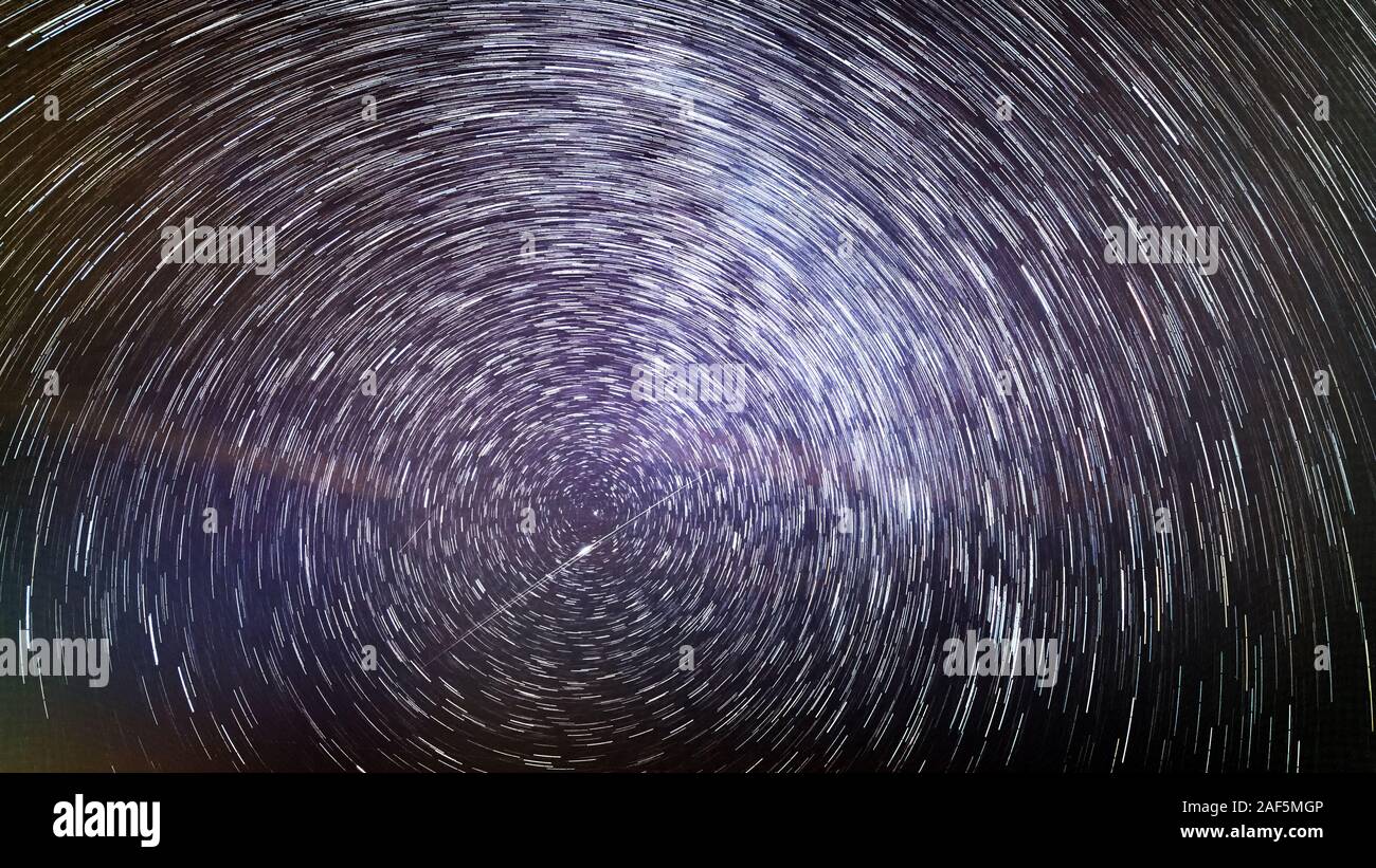Star circle around polaris hi-res stock photography and images - Alamy