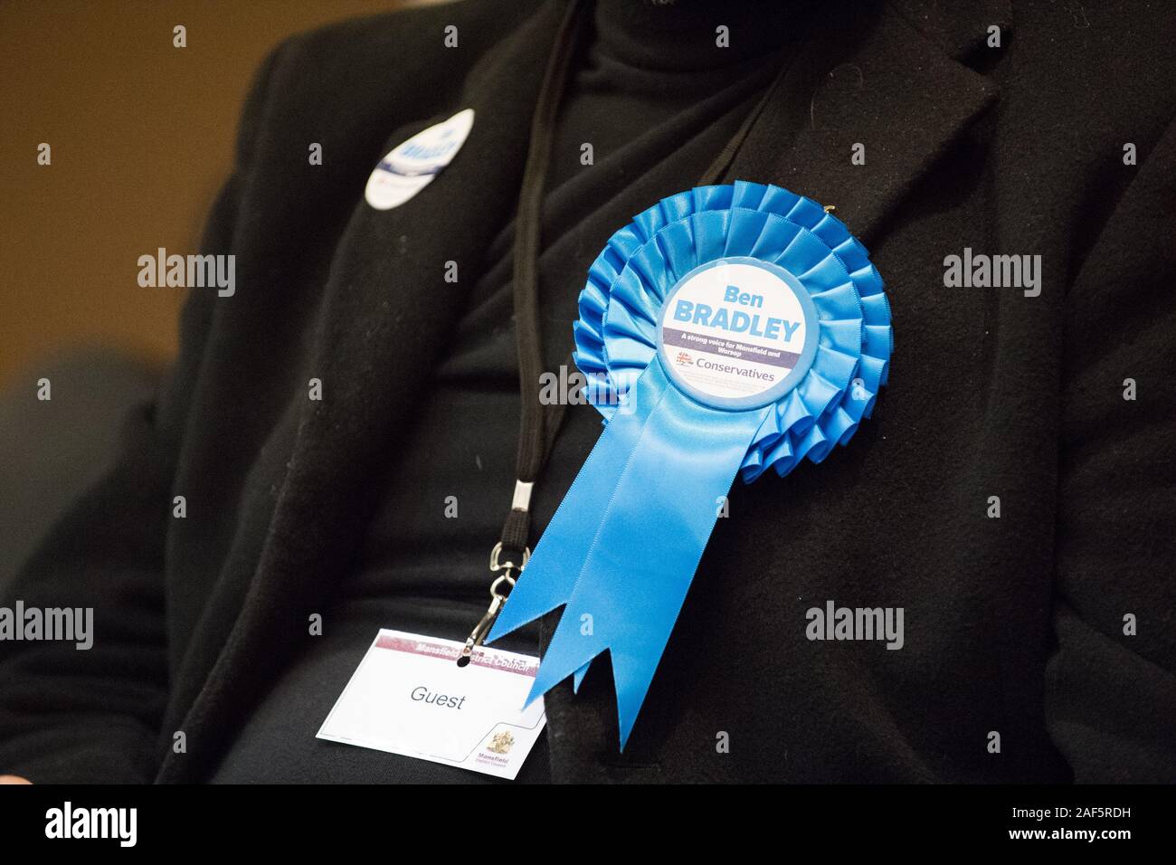 UK Elections, Mansfield, Nottinghamshire, England, UK. 13th. December, 2019. Ben Bradley retains this parliamentary seat for the Conservative Party with an increased majority over his nearest rival the Labour Party candidate Sonya Ward. This Parliamentary seat which was won from the Labour Party in the 2017 General Election had become a key battle ground between the two main parties in this election. Credit: Alan Beastall/Alamy live News Stock Photo