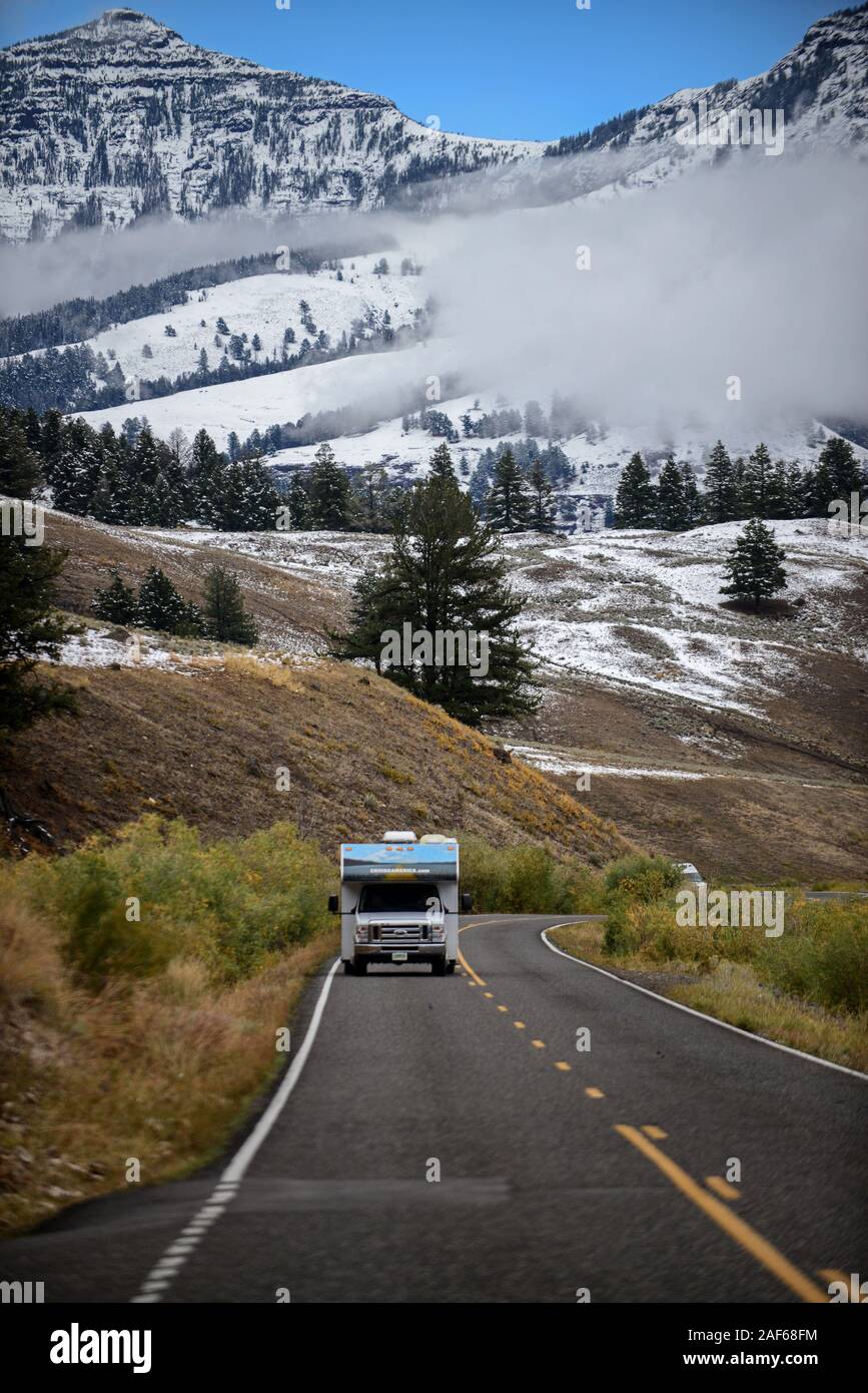 Campervan yellowstone hires stock photography and images Alamy