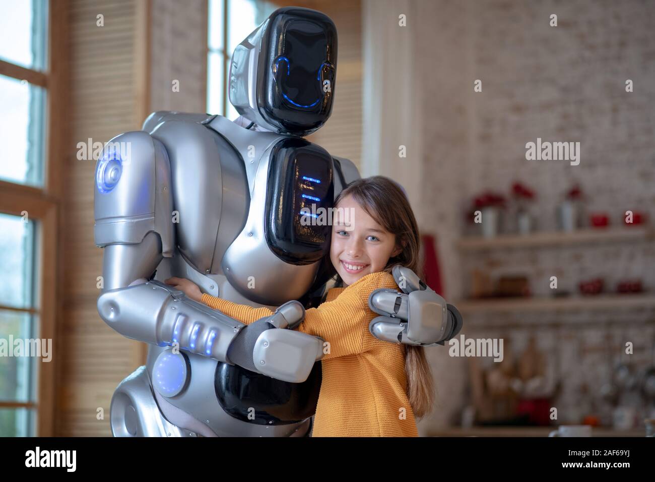 Huge Robot Girl!