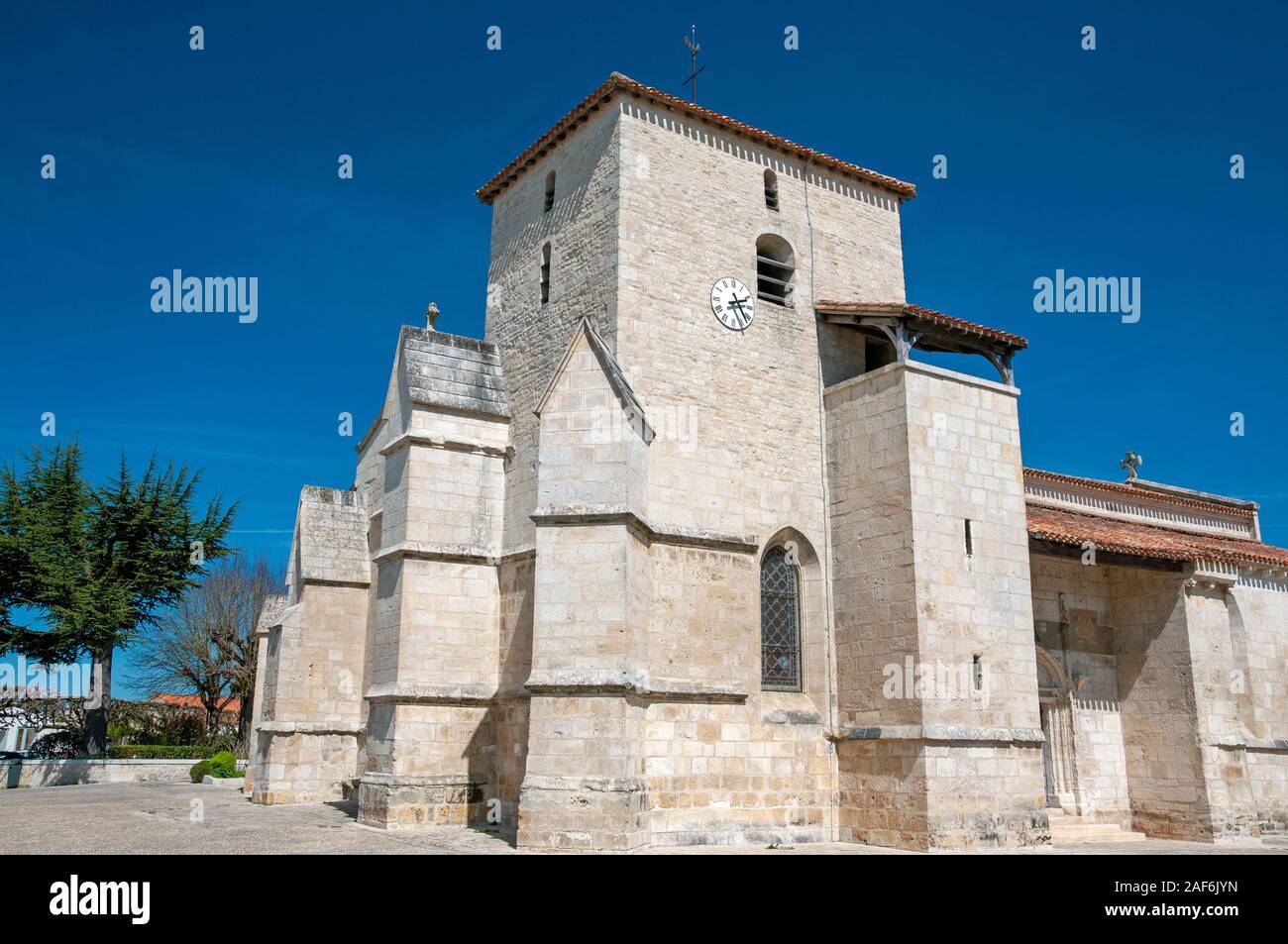 Church of St Trinity in Coulon, a town listed as one of the most beautiful french villages; Marais Poitevin; Deux-Sevres (79); France Stock Photo
