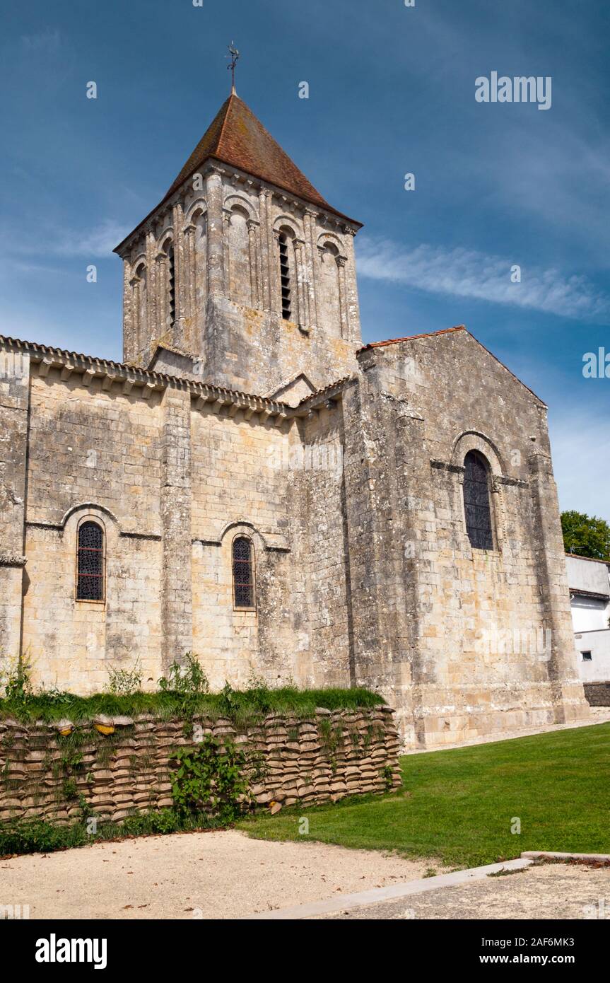 Saint-Pierre roman church, Melle, Deux-Sevres (79), Nouvelle-Aquitaine region, France. It is a listed historic monument. Stock Photo