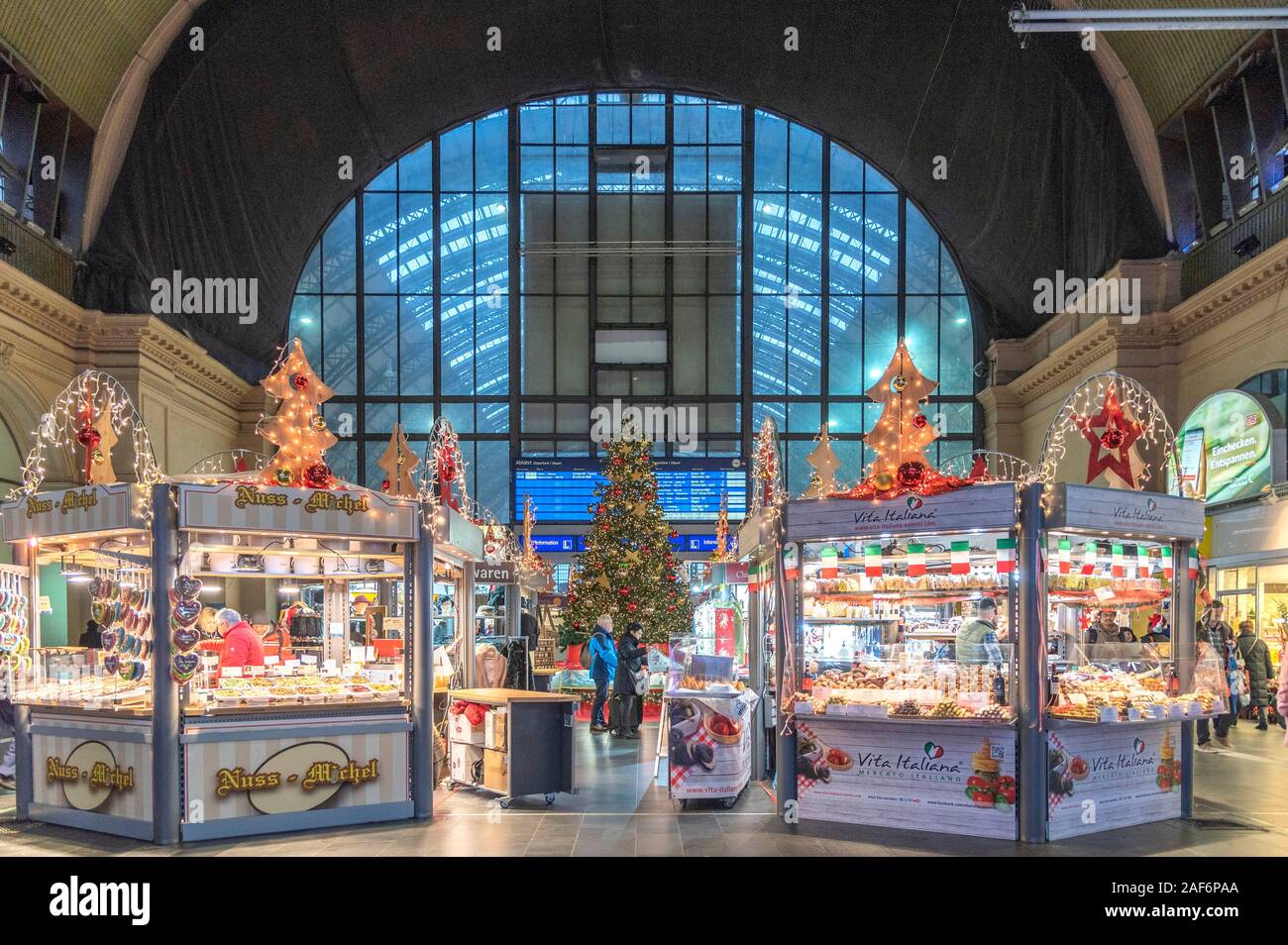 Frankfurt Central Station Weißertsmarkt. Frankfurt, 11.12.2019 | usage worldwide Stock Photo