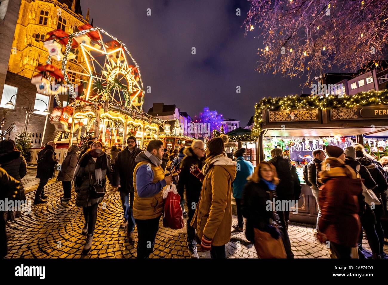Cologne Christmas Market At The Alter Markt Stock Photo Alamy