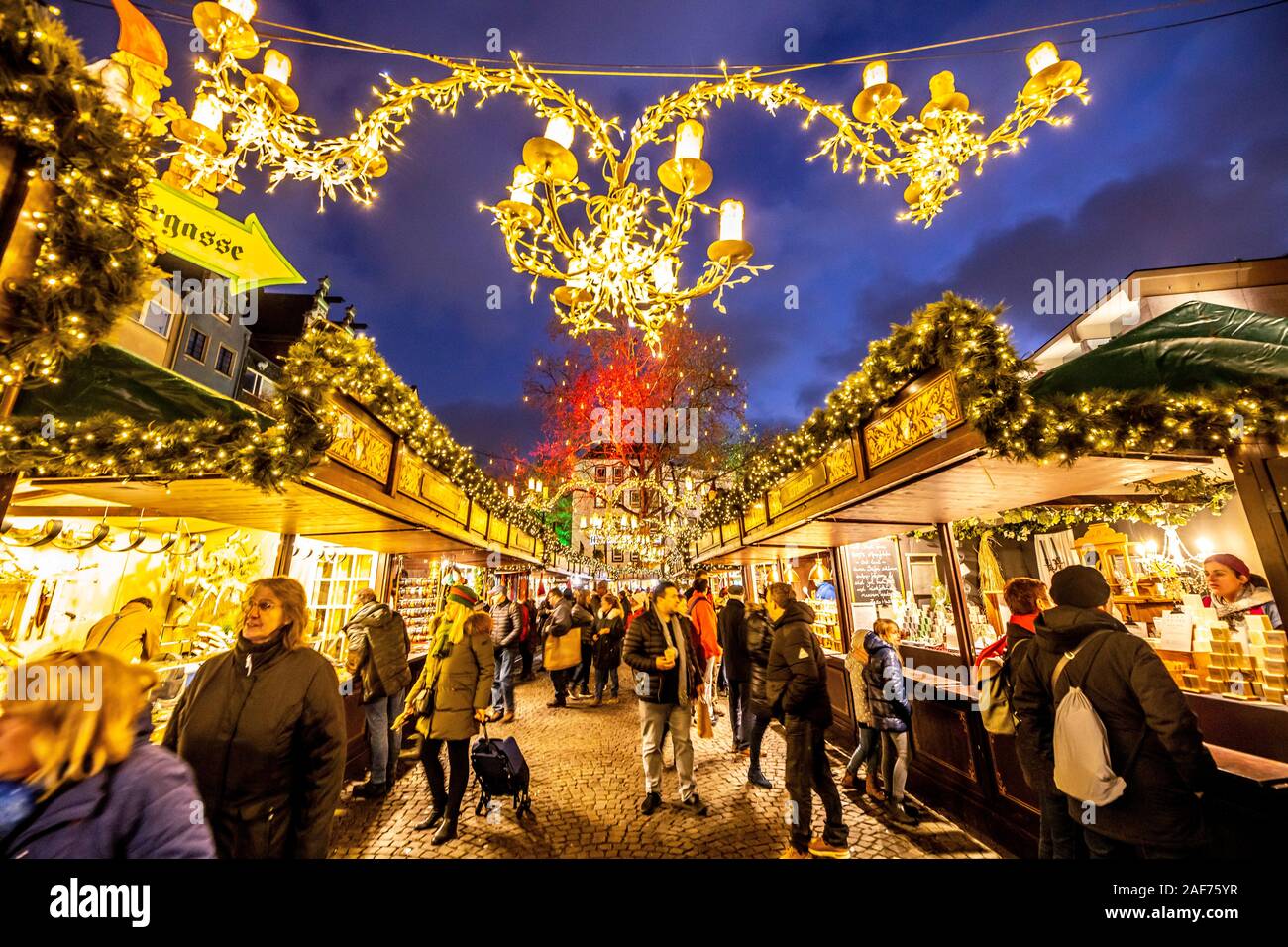 cologne-christmas-market-alter-hi-res-stock-photography-and-images-alamy