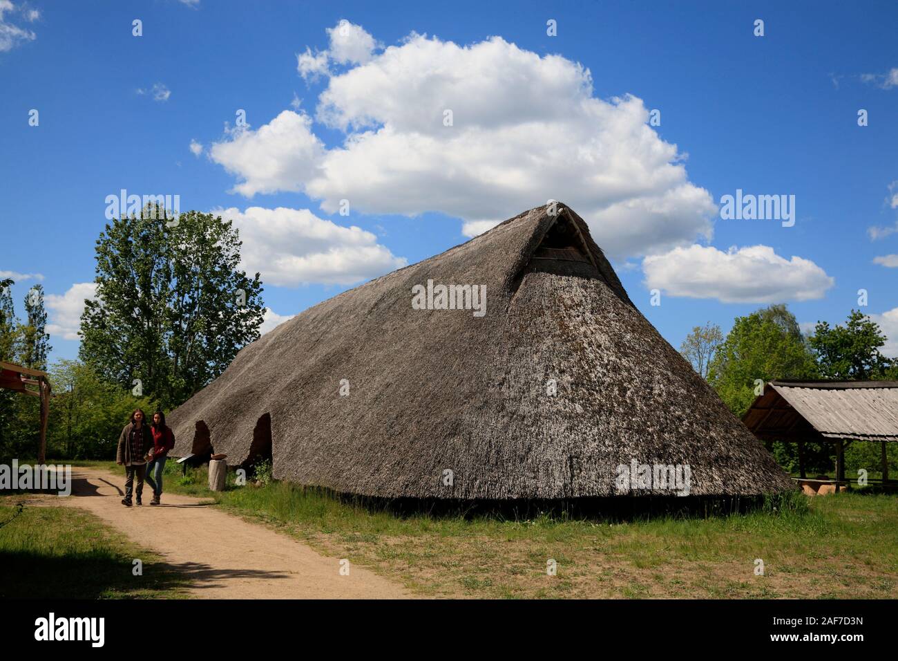 Long house in the Open air museum Archäologisches Zentrum, Hitzacker / Elbe, Lower Saxony, Germany Stock Photo