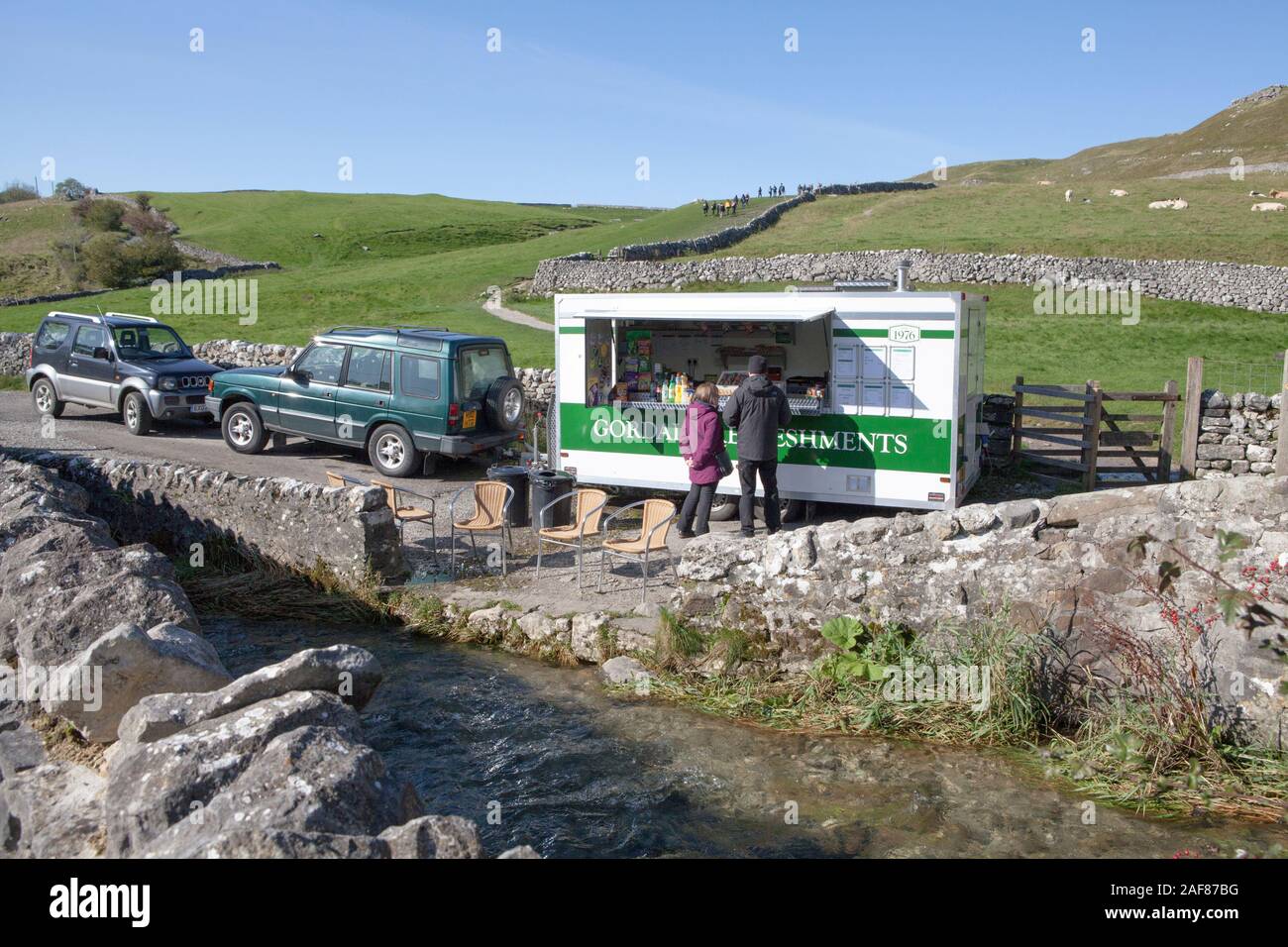 Gordale Refreshments trailer sells food and drink to walkers on the Gordale Scar / Malham Cove circular footpath, Yorkshire Stock Photo