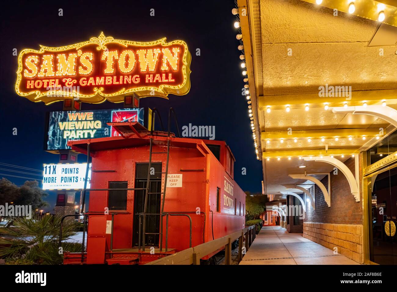 Night view of the Las Vegas City Hall at Nevada Stock Photo - Alamy