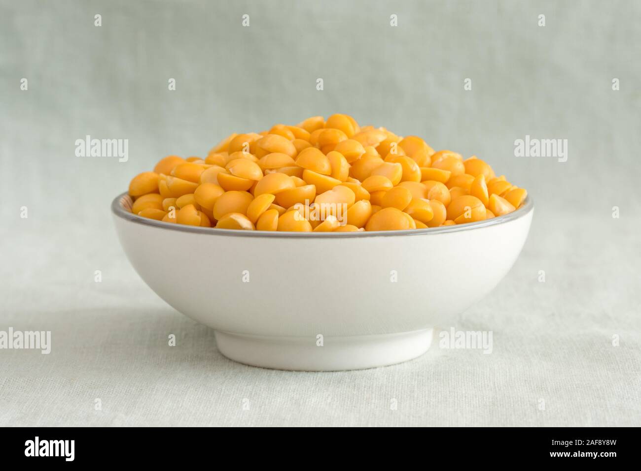 Uncooked Yellow Split Peas Stock Photo Alamy