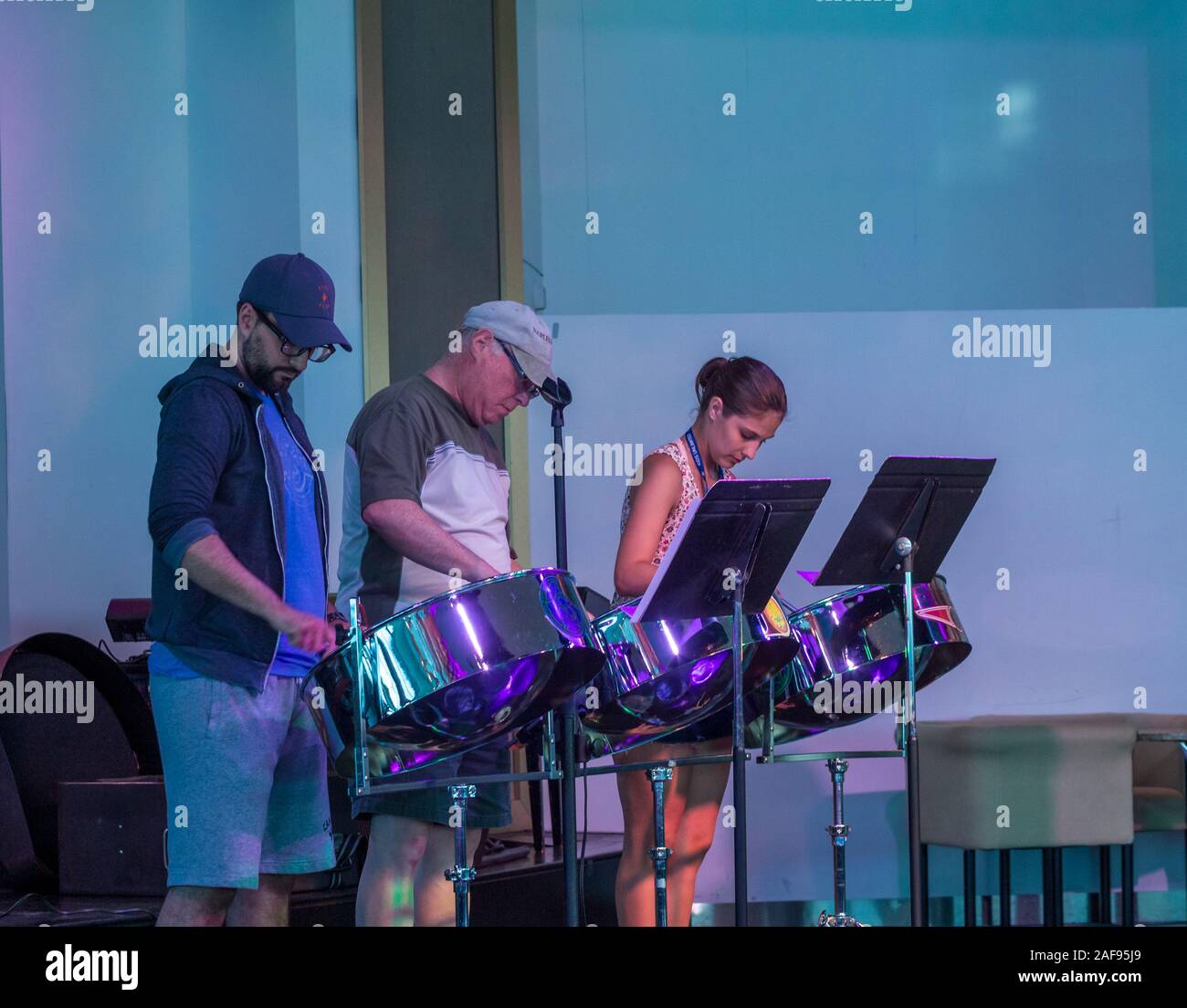 Steel drum band hires stock photography and images Alamy