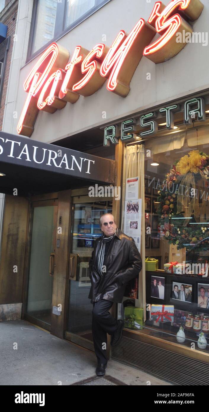 Sinatra restaurant hi-res stock photography and images - Alamy