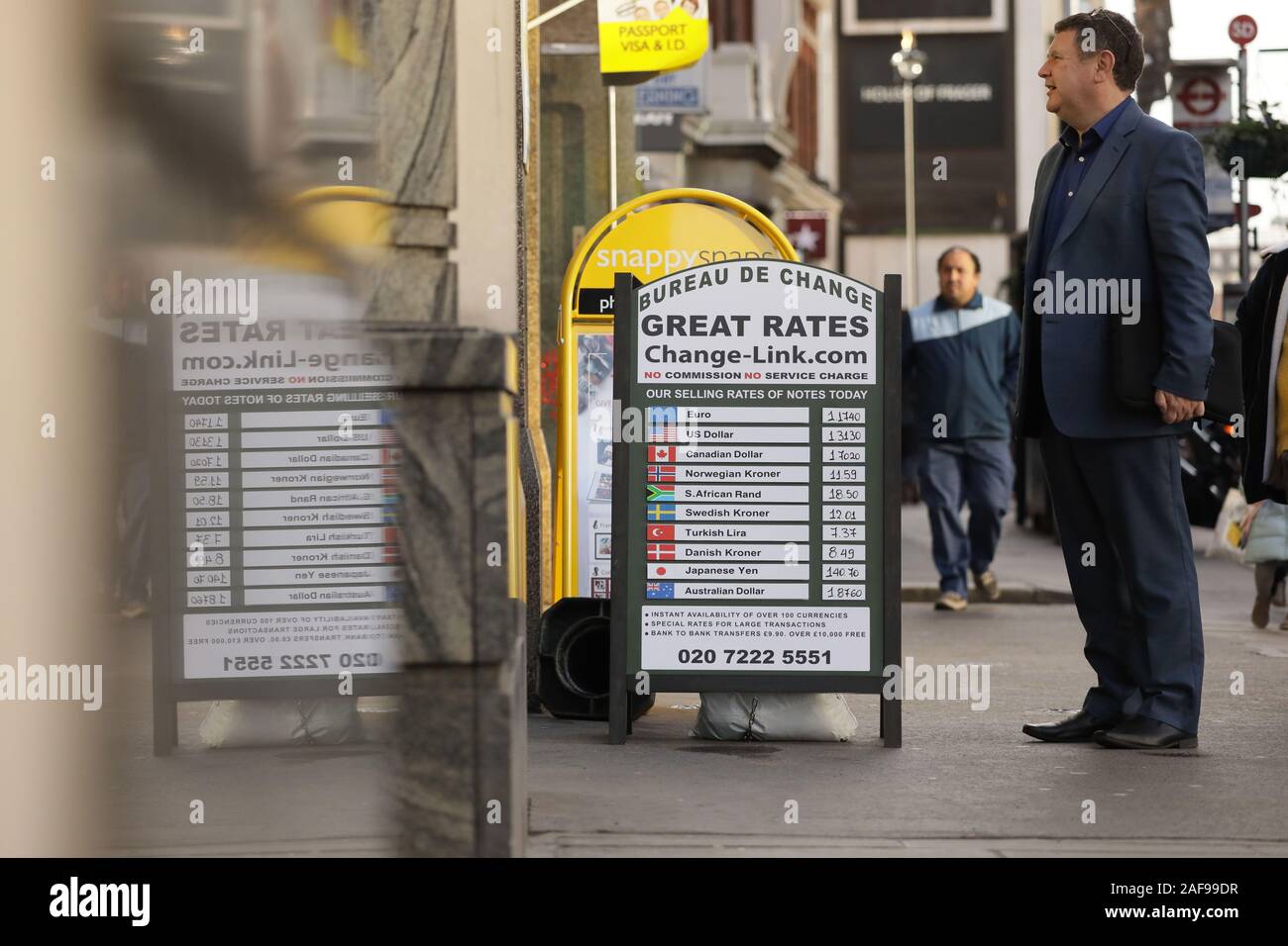 Currency Exchange London High Resolution Stock Photography and Images -  Page 2 - Alamy