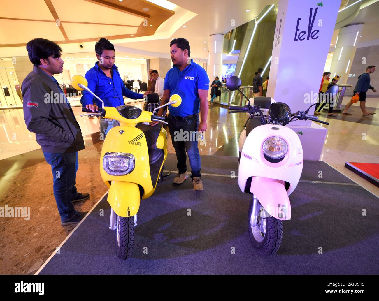 Eeve scooters hires stock photography and images Alamy