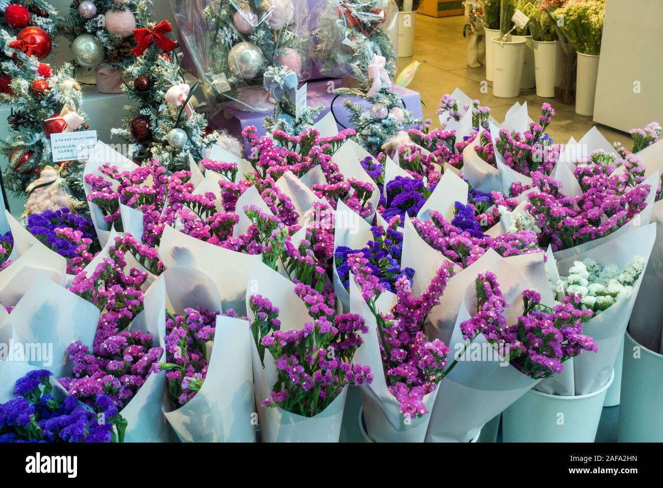 Seoul, South Korea - November 30th, 2019: Flowers shop in Gangnam district. Stock Photo