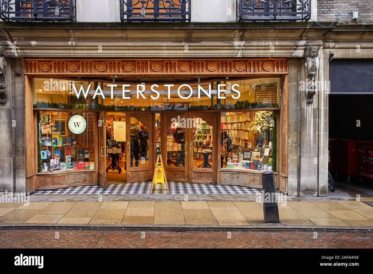 Cambridge waterstones hires stock photography and images Alamy