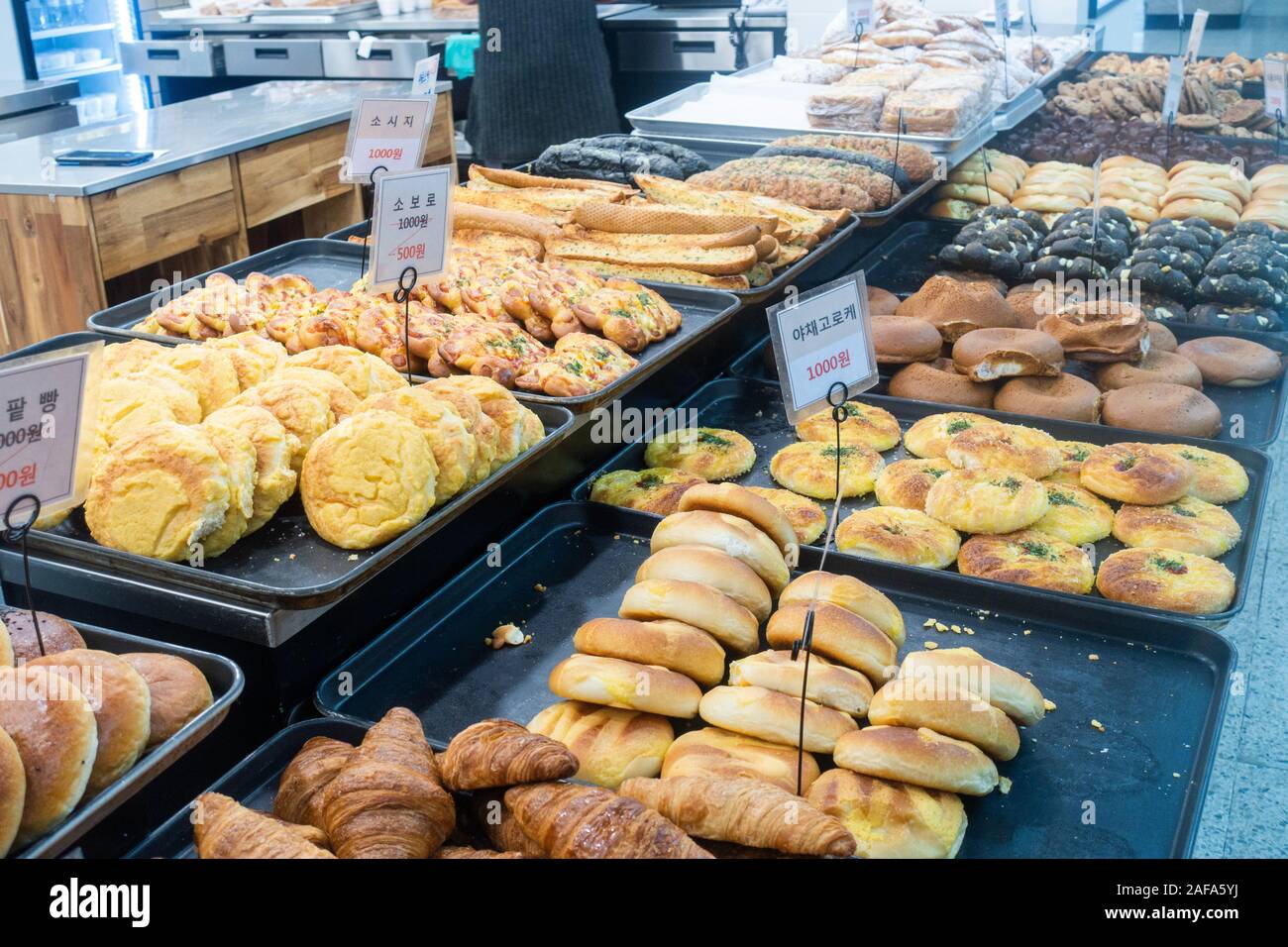 Seoul, South Korea, 2019 Bakery products on sale Stock Photo Alamy