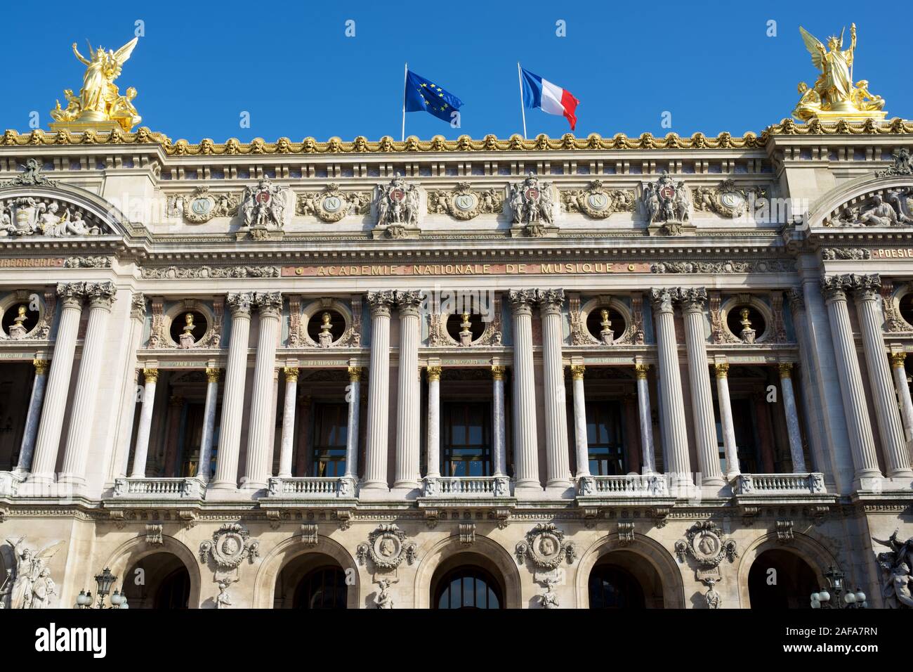 Golden statue in paris opera hi-res stock photography and images - Alamy