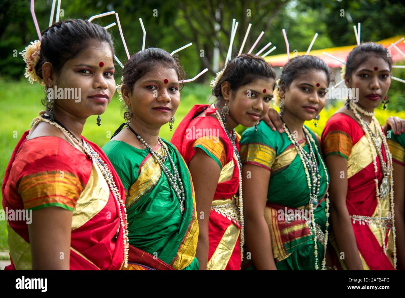 Gondi tribe hi-res stock photography and images - Alamy