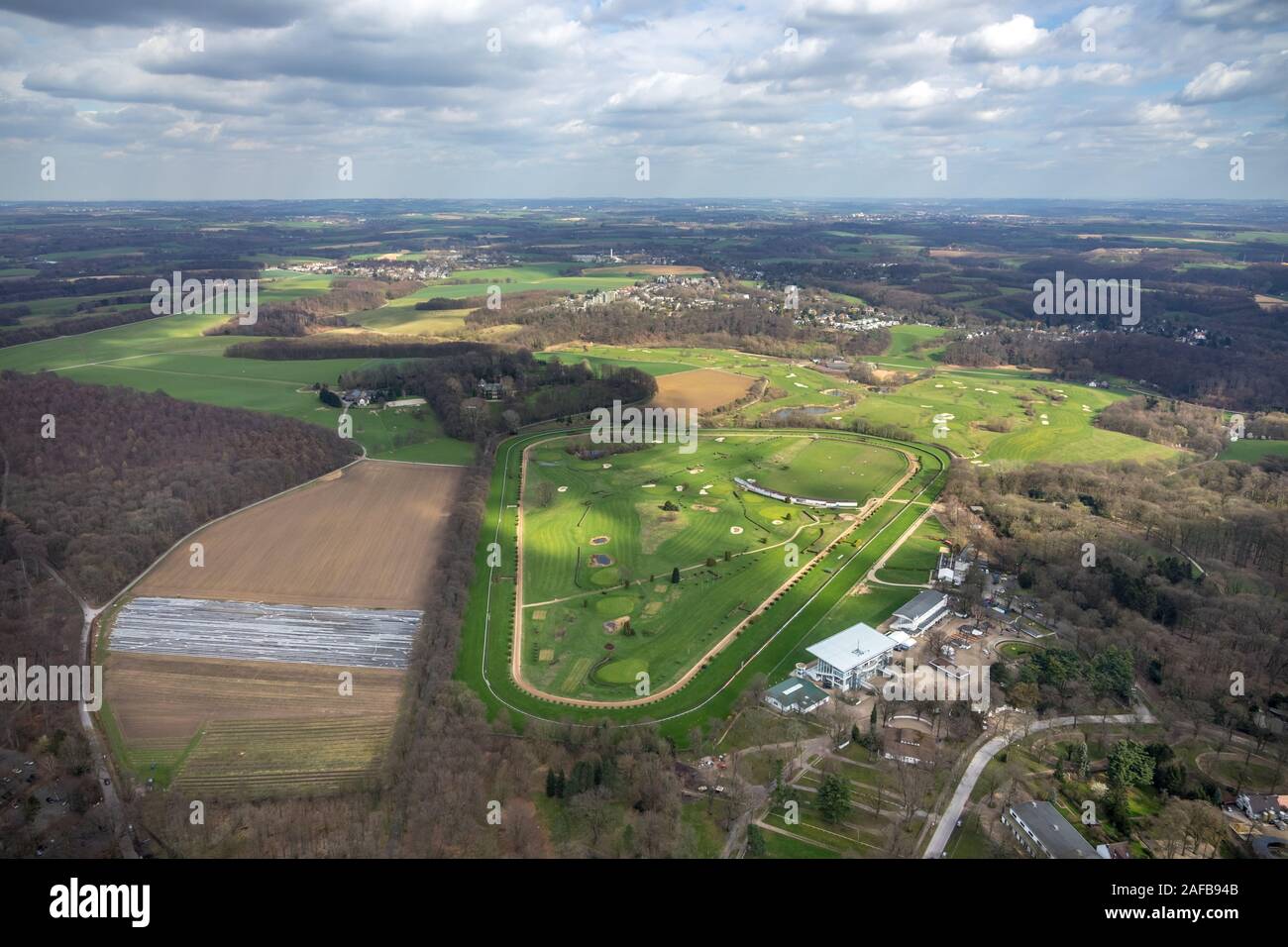 Golfplatz High Resolution Stock Photography and Images - Alamy