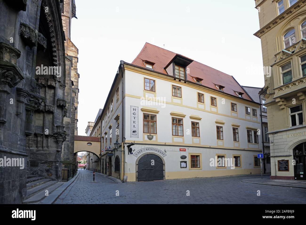 typisches Altstadthotel, Cerny Slon, Schwarzer Elefant, Altstadt, Altstaedter Ring, Prag, Boehmen, Tscheschien, Tschechische Republik , Europa Stock Photo