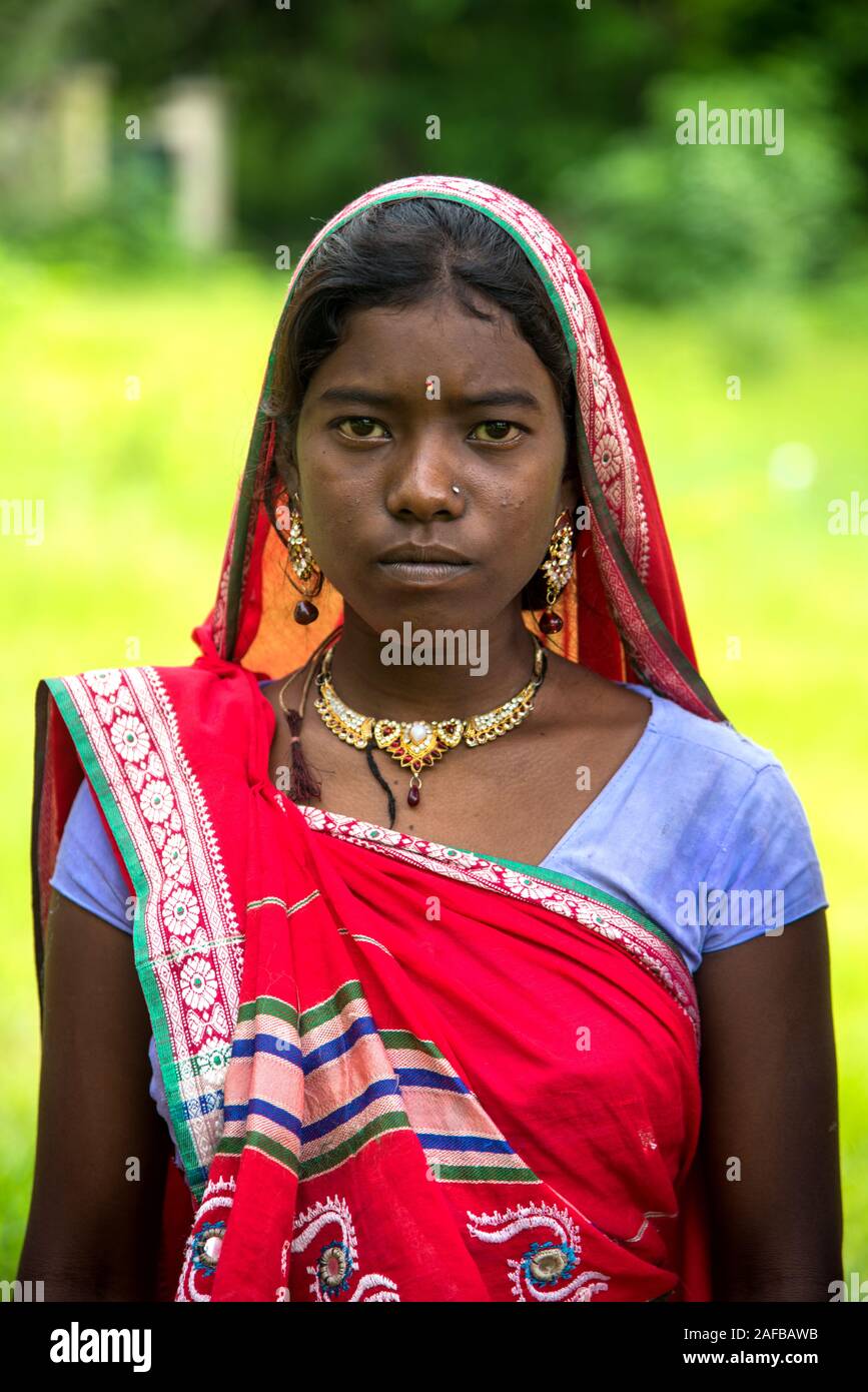 AMRAVATI, MAHARASHTRA, INDIA - AUGUST 9: Unidentified group of Korku tribe celebrating world tribal day by performing a dance on traditional music, Ko Stock Photo