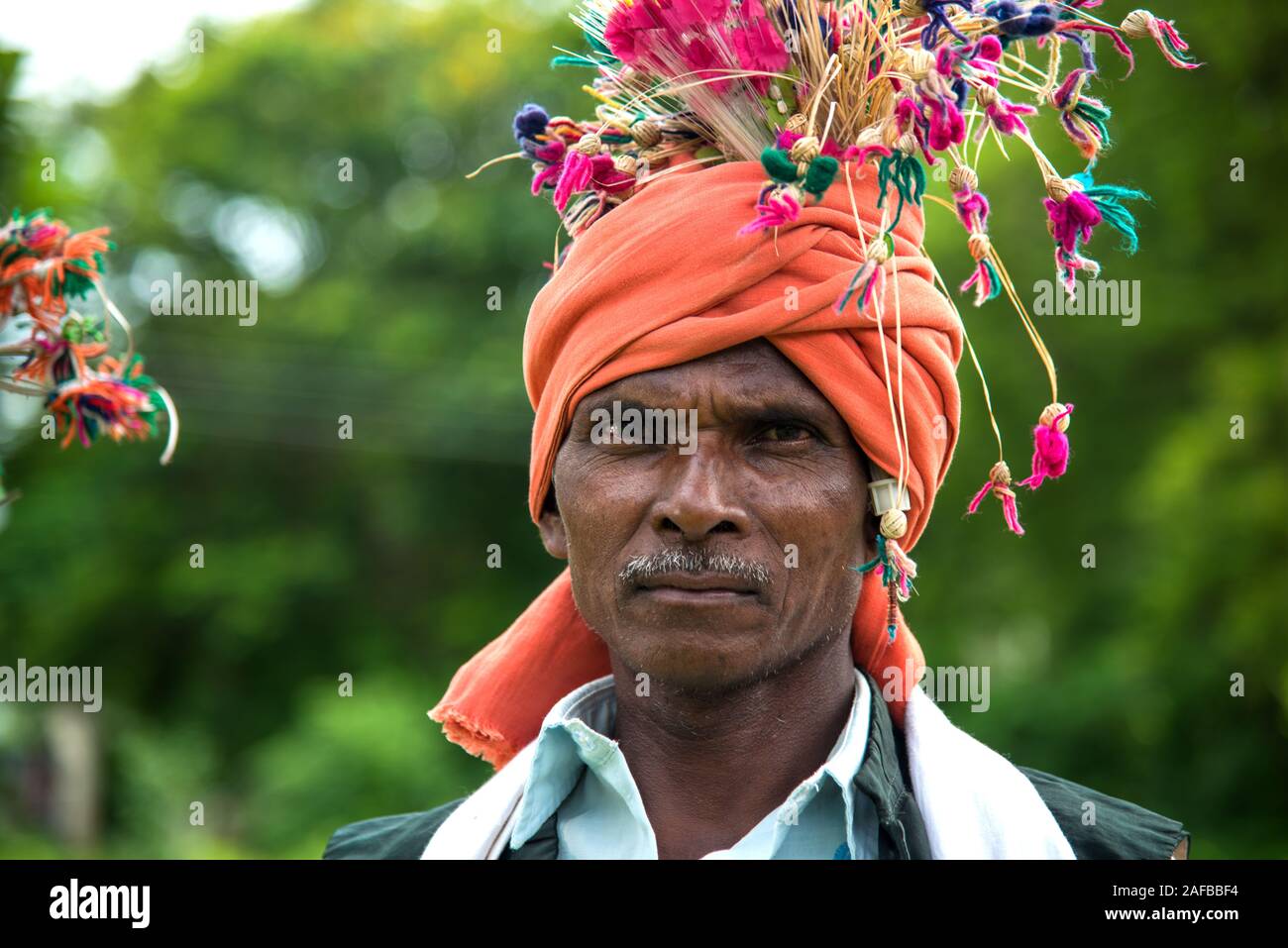 AMRAVATI, MAHARASHTRA, INDIA - AUGUST 9: Unidentified group of Korku tribe celebrating world tribal day by performing a dance on traditional music, Ko Stock Photo