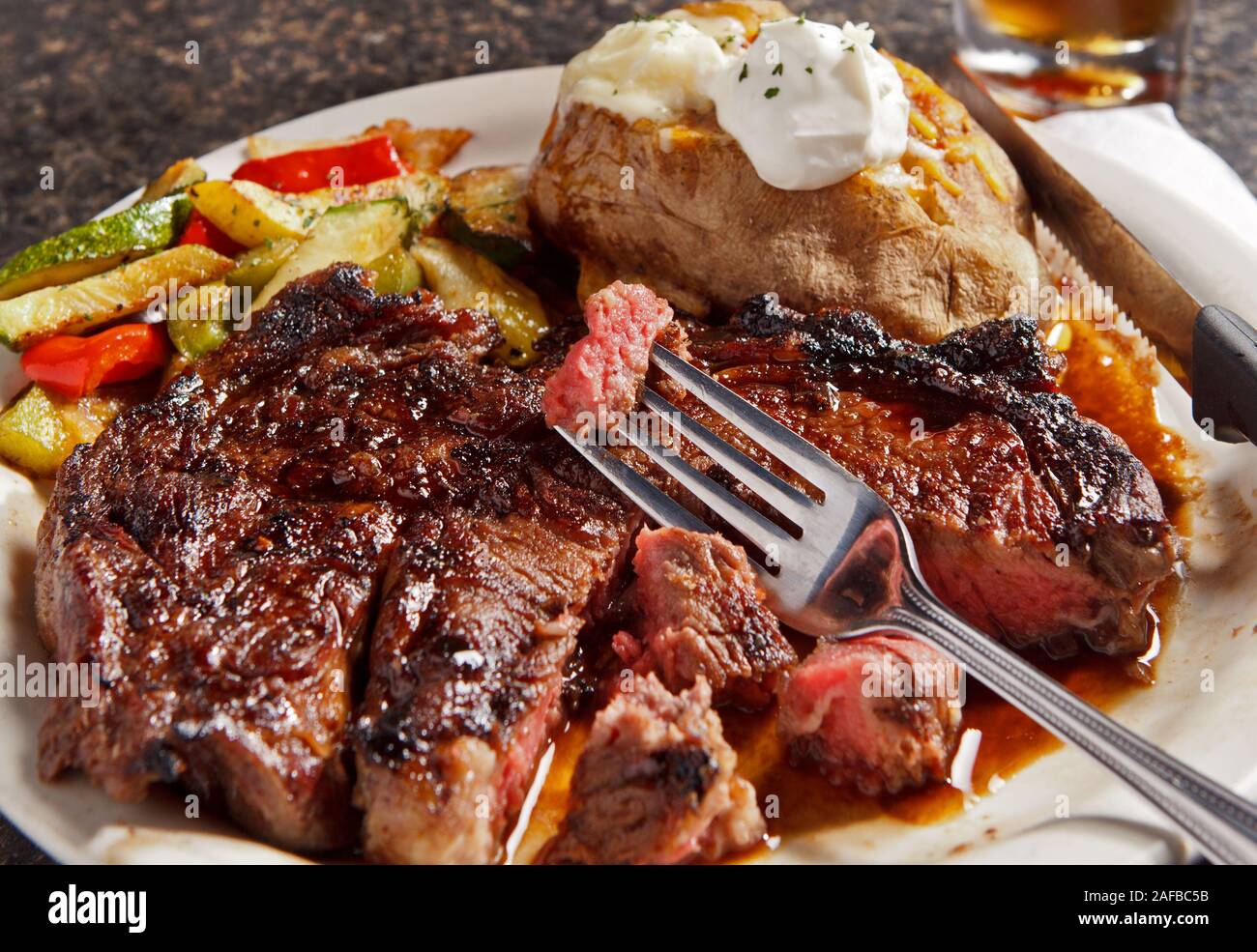 Steak baked potato hi-res stock photography and images - Alamy