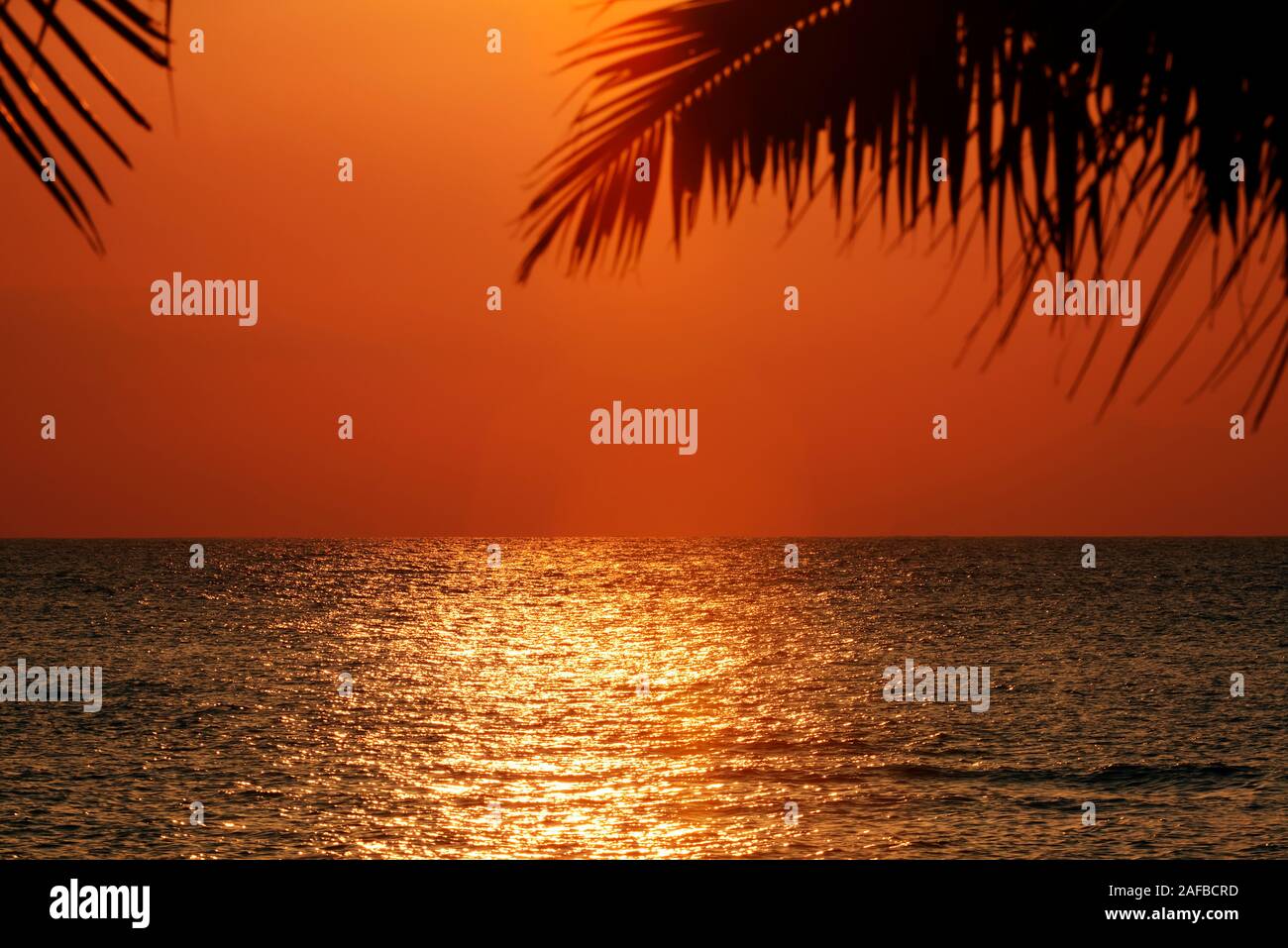 farbenprächtiger Hmmel kurz vor Sonnenuntergang,  Lovina Beach, Nordbali, Bali, Indonesien Stock Photo