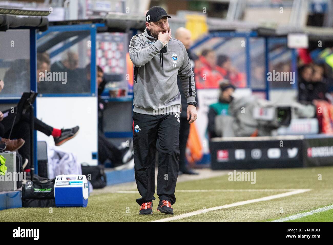 Paderborn, Deutschland. 14th Dec, 2019. firo 14.12.2019, Fuvuball, 1