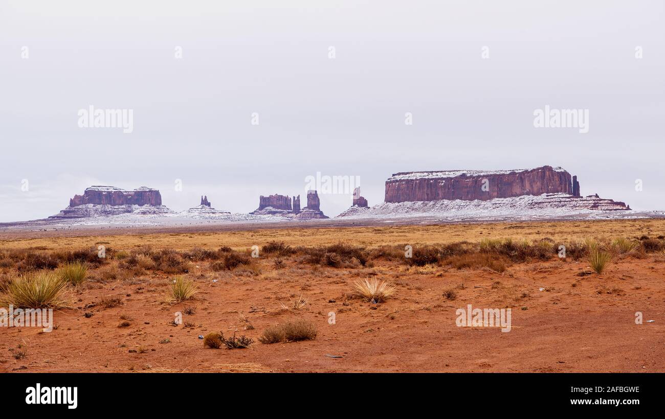 Magnificent seven at Monument Valley: Saddleback, King On His Throne, Stagecoach, Bear and Rabbit, Castle Rock, Big Chief, and Sentinel Mesa Stock Photo