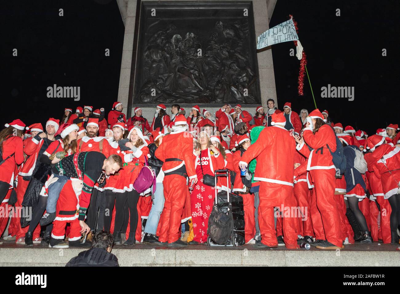 Santarchy hi-res stock photography and images - Alamy