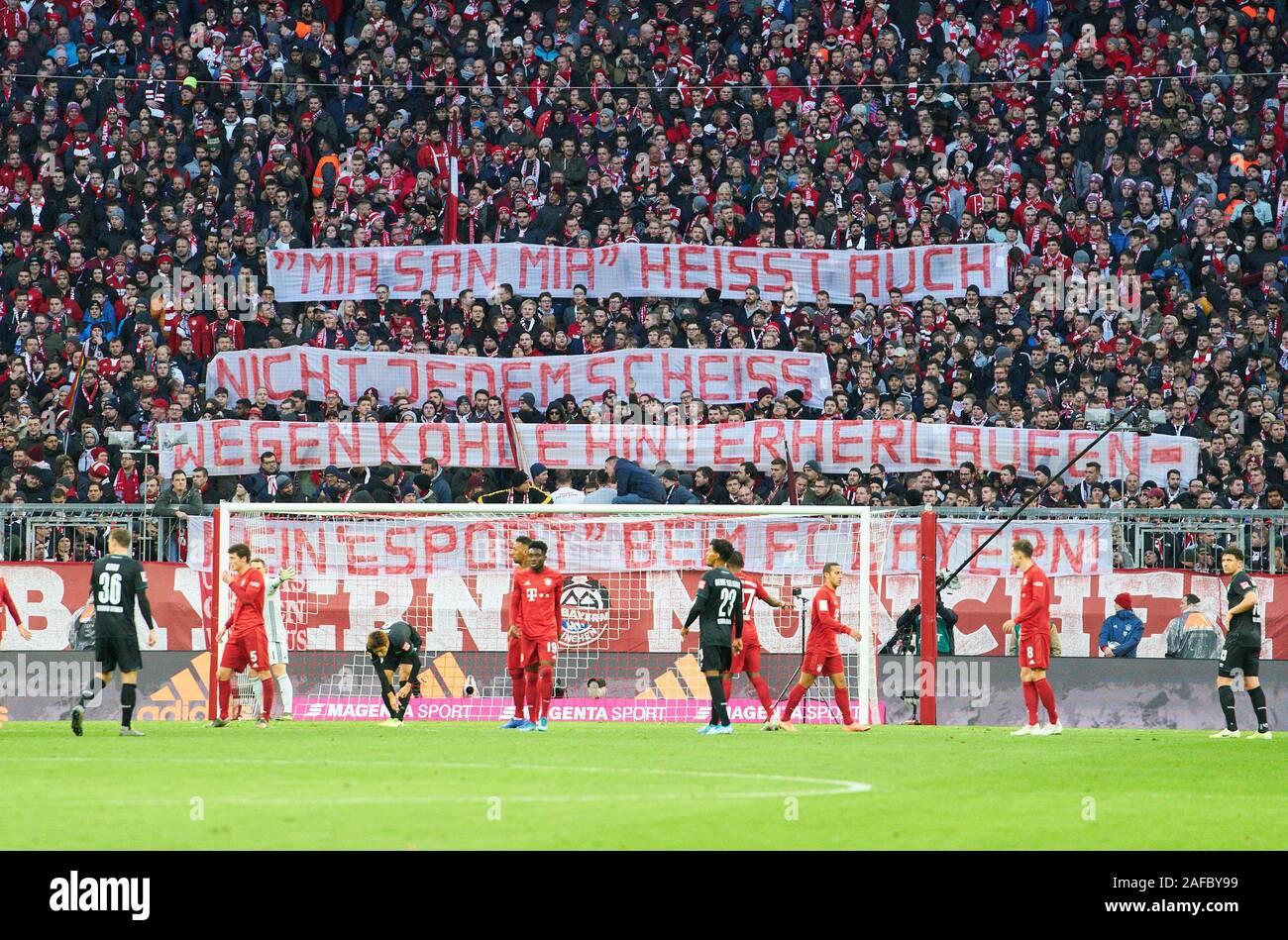 Werder bremen fans with banners hi-res stock photography and images