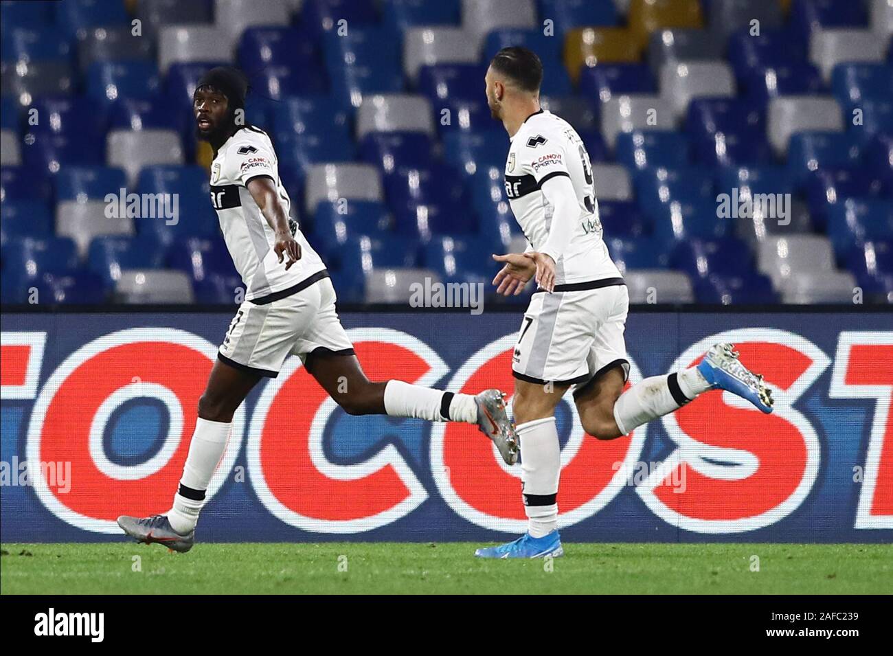 Naples, Italy.14th December 2019; Stadio San Paolo, Naples, Campania, Italy; Serie A Football, Napoli versus Parma; Gervinho of Parma celebrates after scoring in the 93rd minute for 1-2 Stock Photo