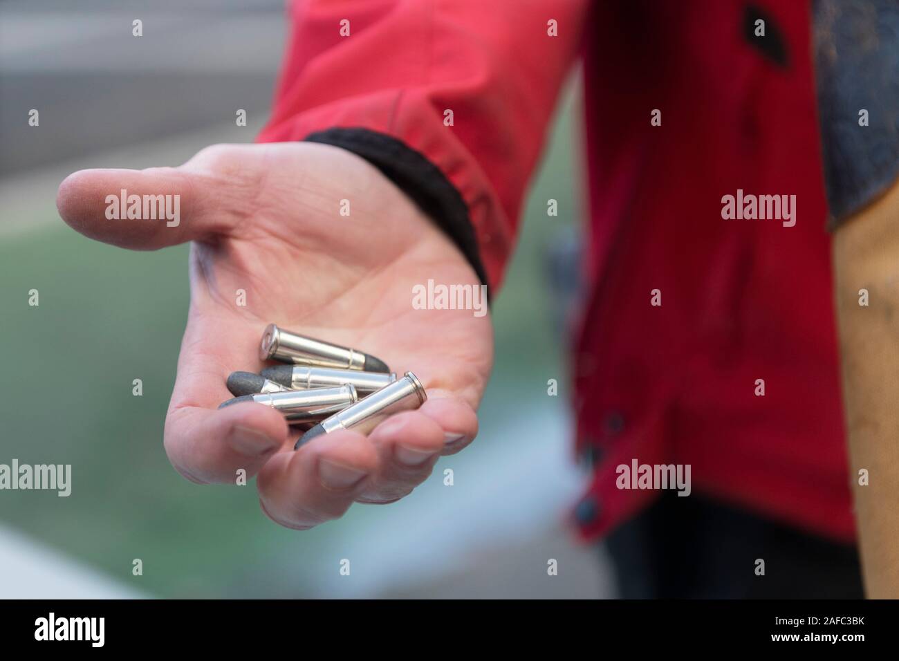 Live rounds hi-res stock photography and images - Alamy