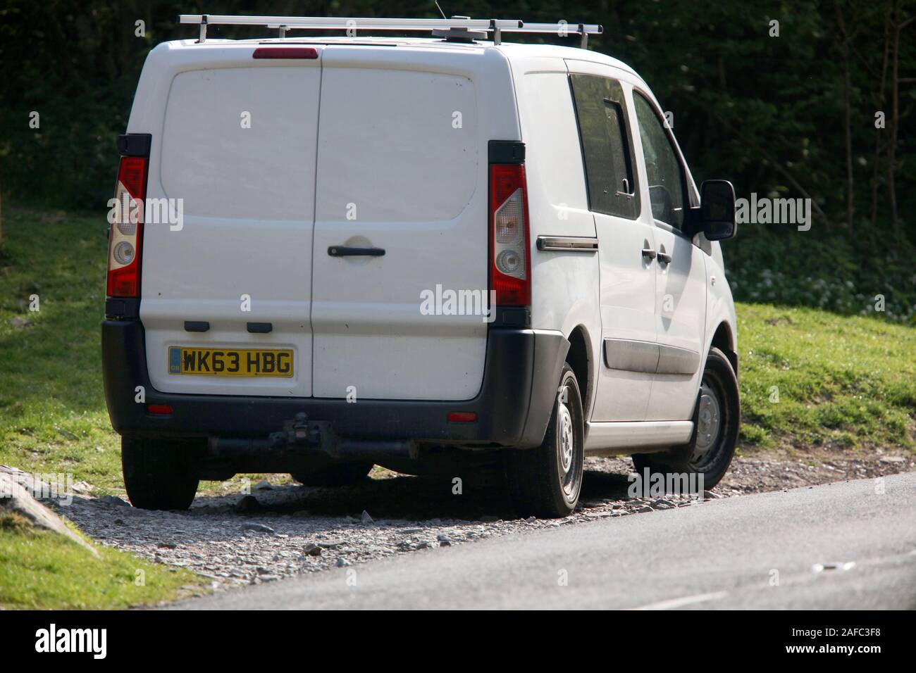 May 2019 - White Peugeot Expert van 