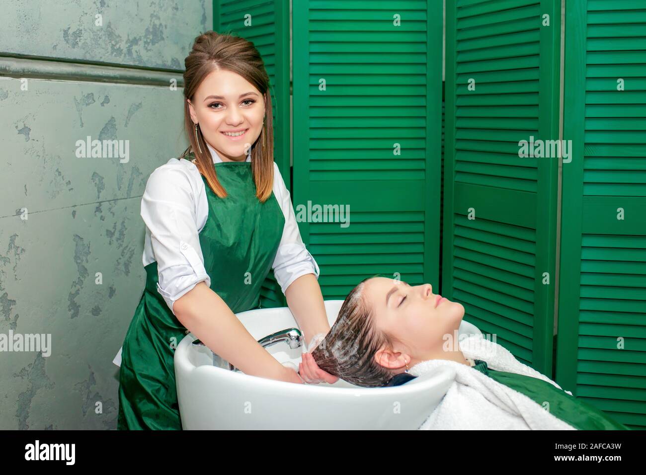 Girl Getting A Haircut Hi Res Stock Photography And Images Alamy
