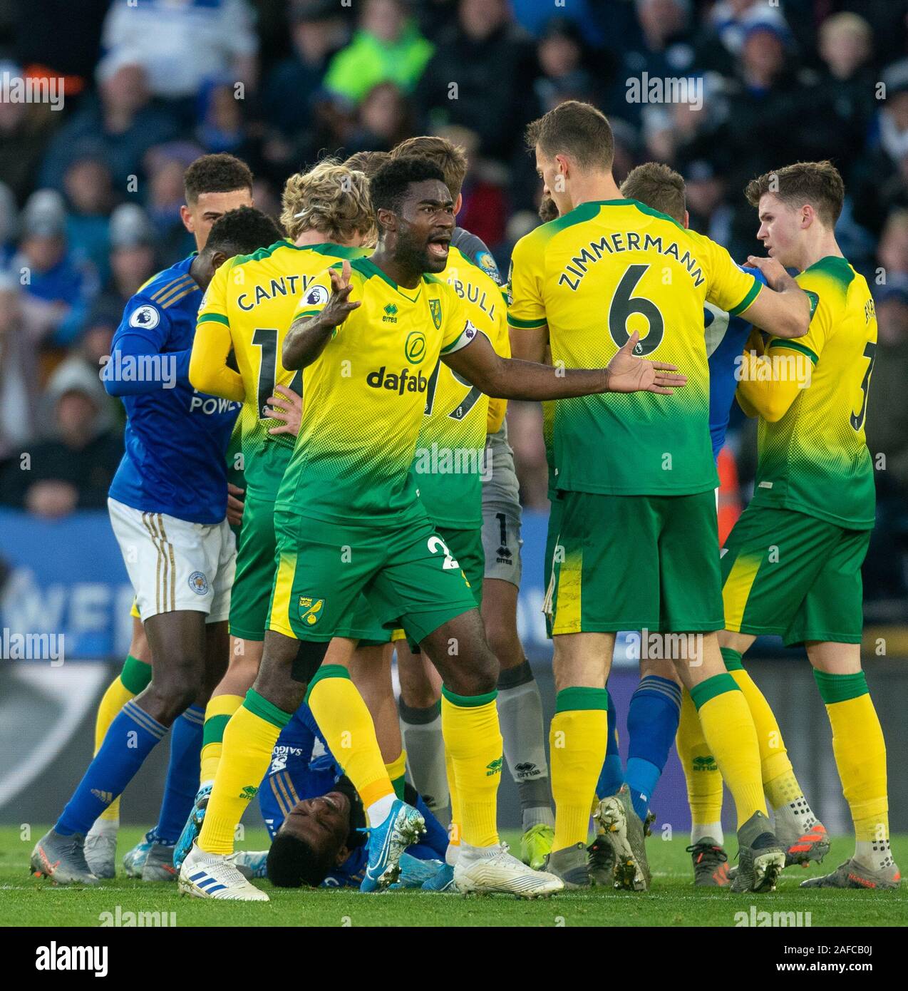 Leicester, UK. 14th Dec, 2019. scenes after Kelechi Iheanacho of Leicester City attacks after Norwich City knocked the ball out of play so a player could receive treatment during the Premier League match between Leicester City and Norwich City at the King Power Stadium, Leicester, England on 14 December 2019. Photo by Andy Rowland. Credit: PRiME Media Images/Alamy Live News Stock Photo