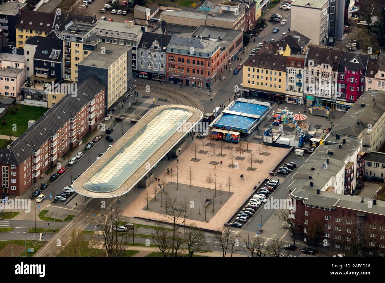 Stadtbahnhaltestelle am buschmannshof mit kleiner kirmes hi res stock