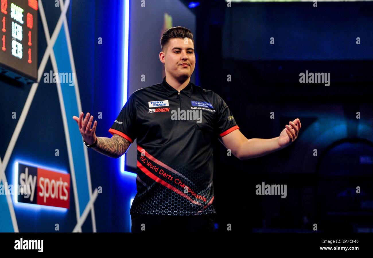 14 december 2019 London, Great Britain William Hill World Darts Championship  Ryan Meikle during day 2 of the William Hill World Darts Championship of darts at Alexandra Palace (Ally Pally) in Londen William Hill World Darts Championship 2019/2020 Stock Photo