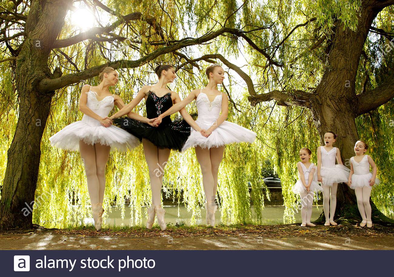 Ruby Mae Dillon And Freya Dillon Stock Photos Ruby Mae Dillon Images, Photos, Reviews